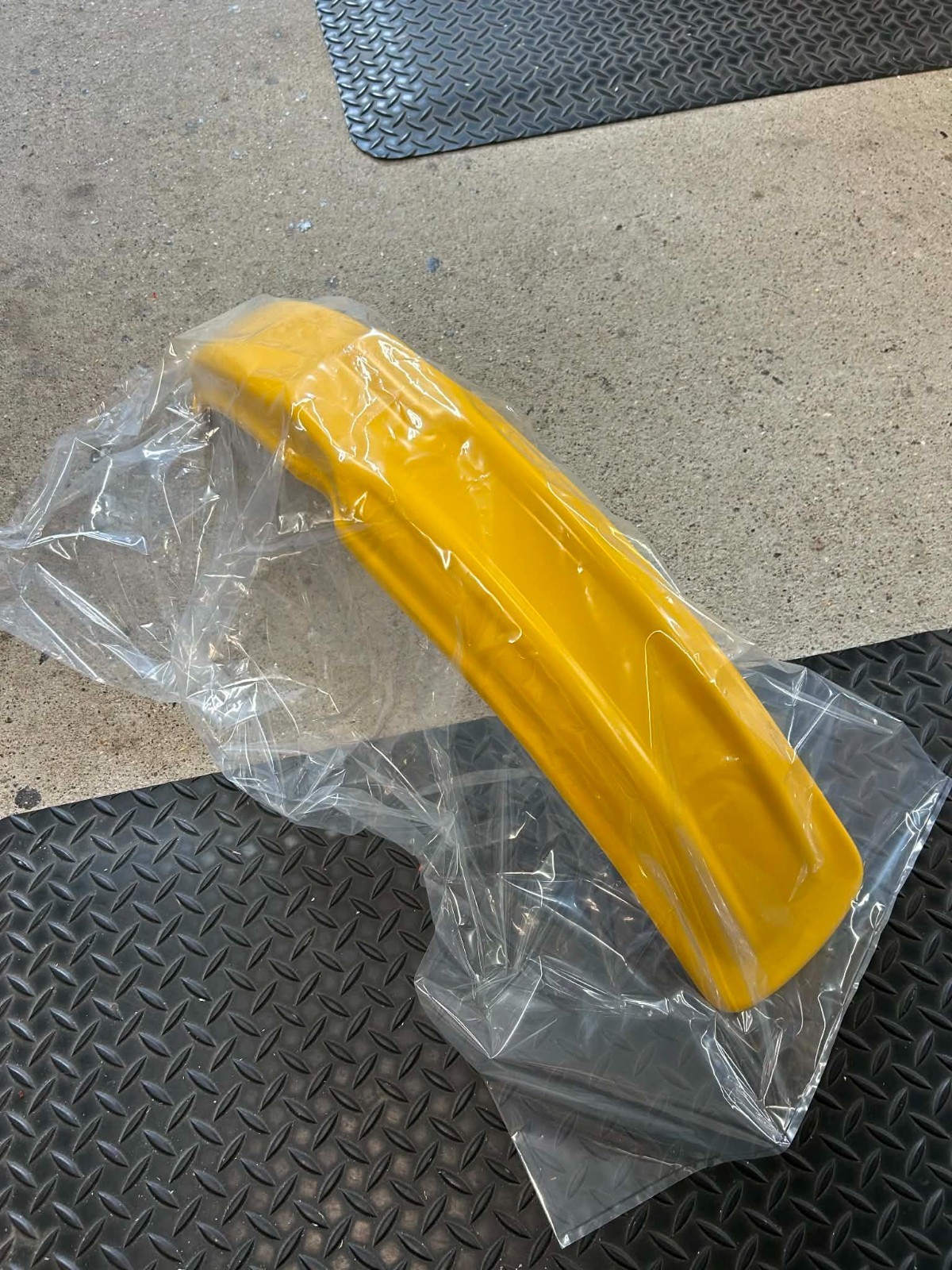 1978 Suzuki RM 125 250 400 Front Fender Mud Guard Blem 2nd Yellow
