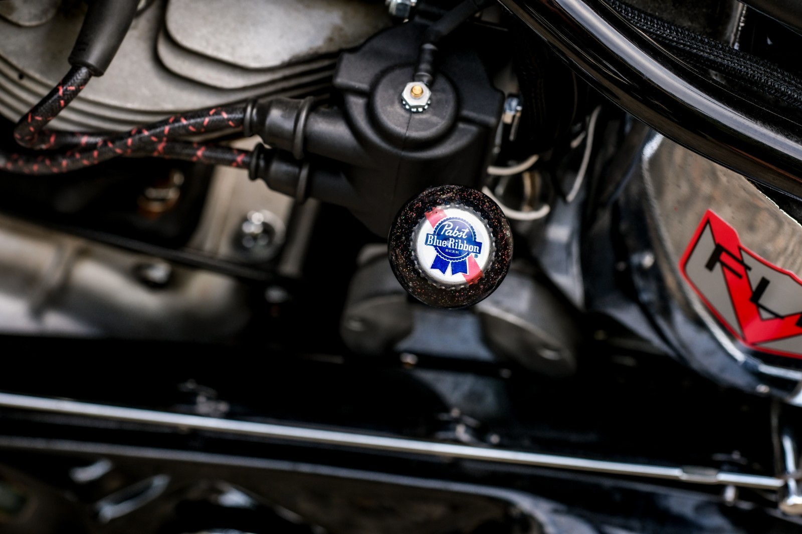 Hot Retro Pabst Blue Ribbon Bottle Cap Old School Motorcycle Jockey Shifter Ball
