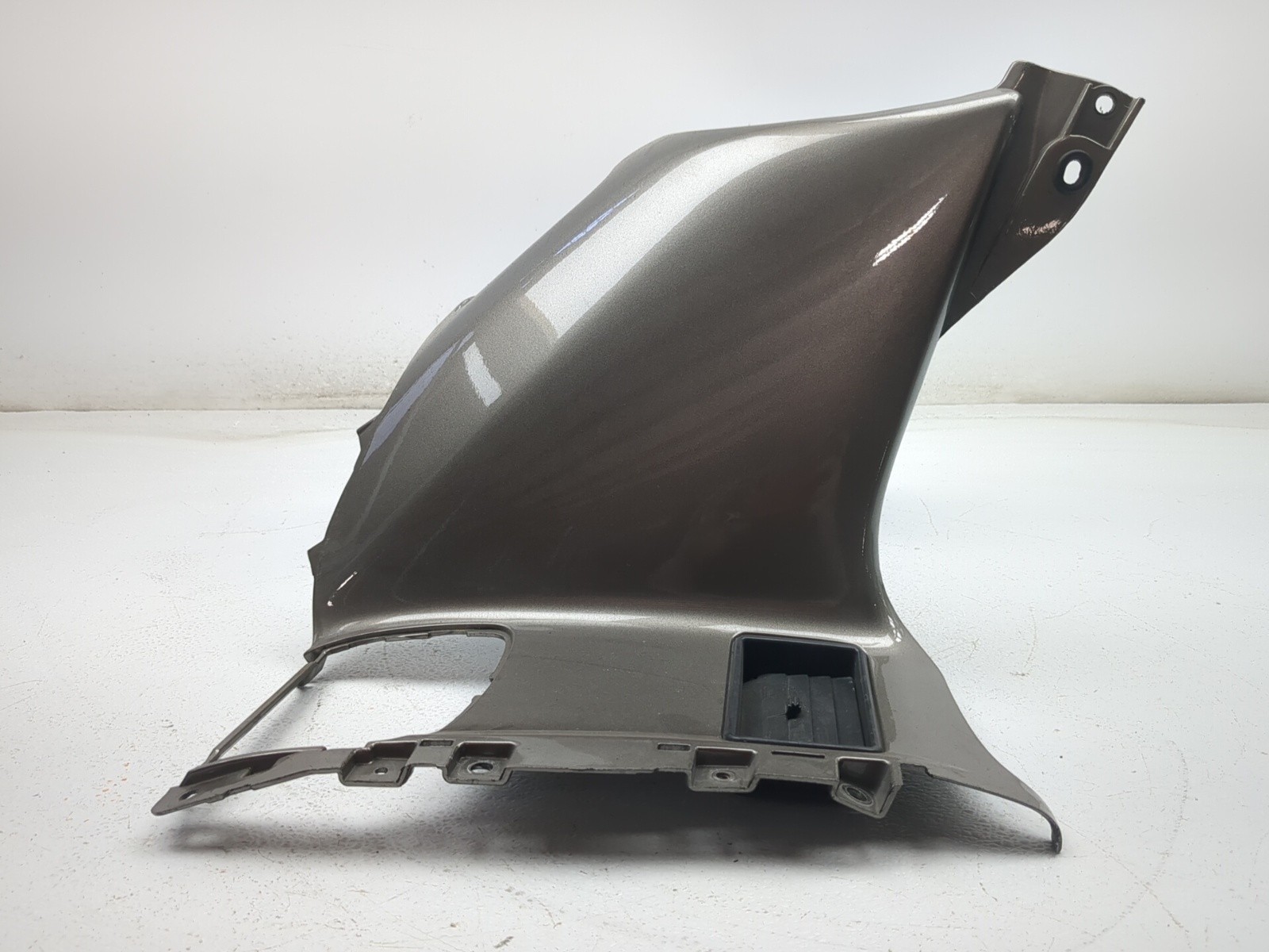 07-10 Honda Goldwing GL 1800 Front Top Shelter Fairing Panel 83152-MCA-0000