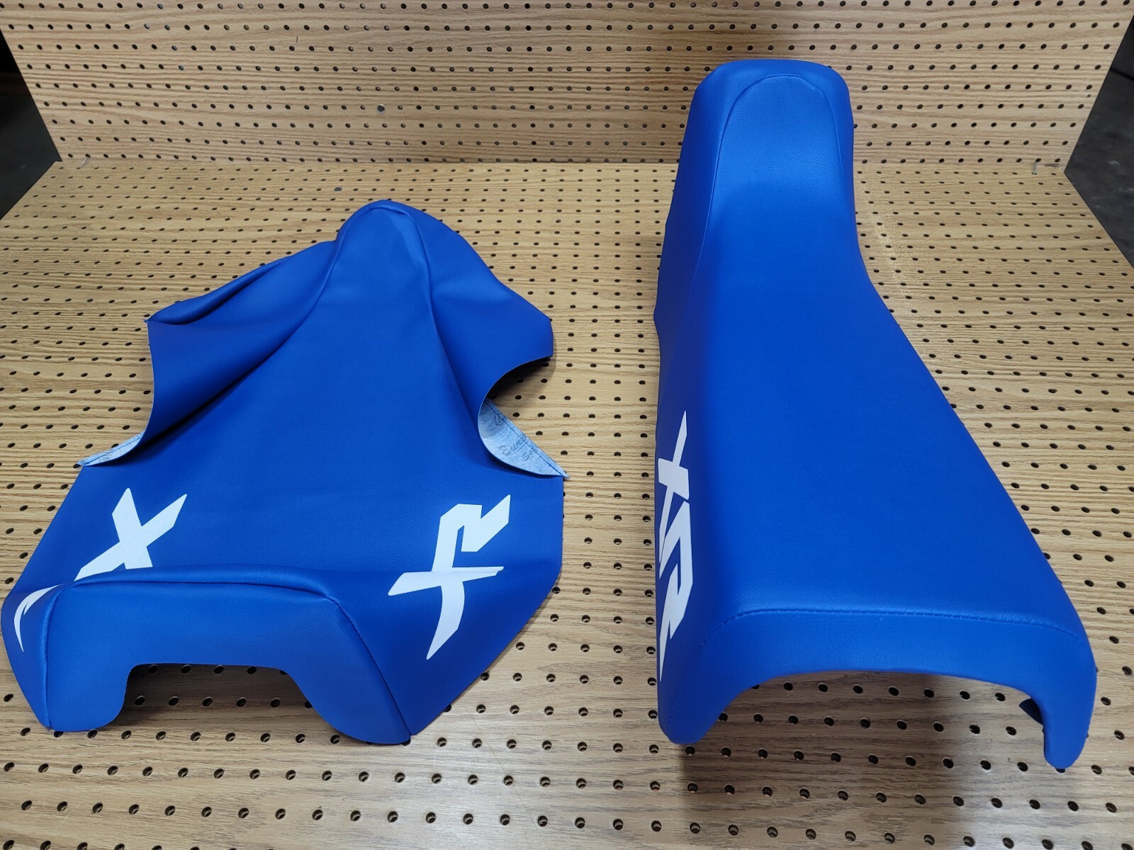 HONDA XR350R SEAT COVER HONDA XR600R SEAT COVER 1985 MODEL BLUE (H*-397)