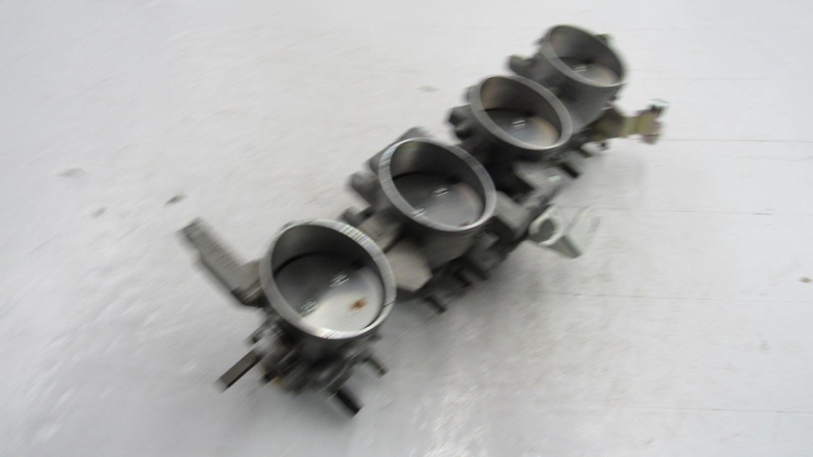 2006 Kawasaki ZX636 Ninja ZX-6R ZX6R Bare Throttle Bodies Body Housing