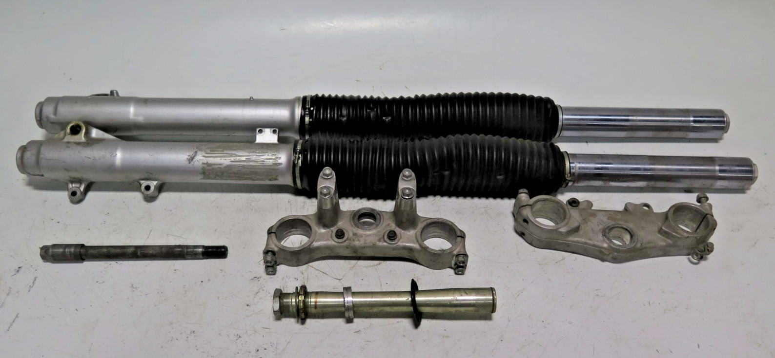 2000-07 Honda XR 650r Complete Used Front Fork Set Axle Fork 46mm 51480-MBN-671