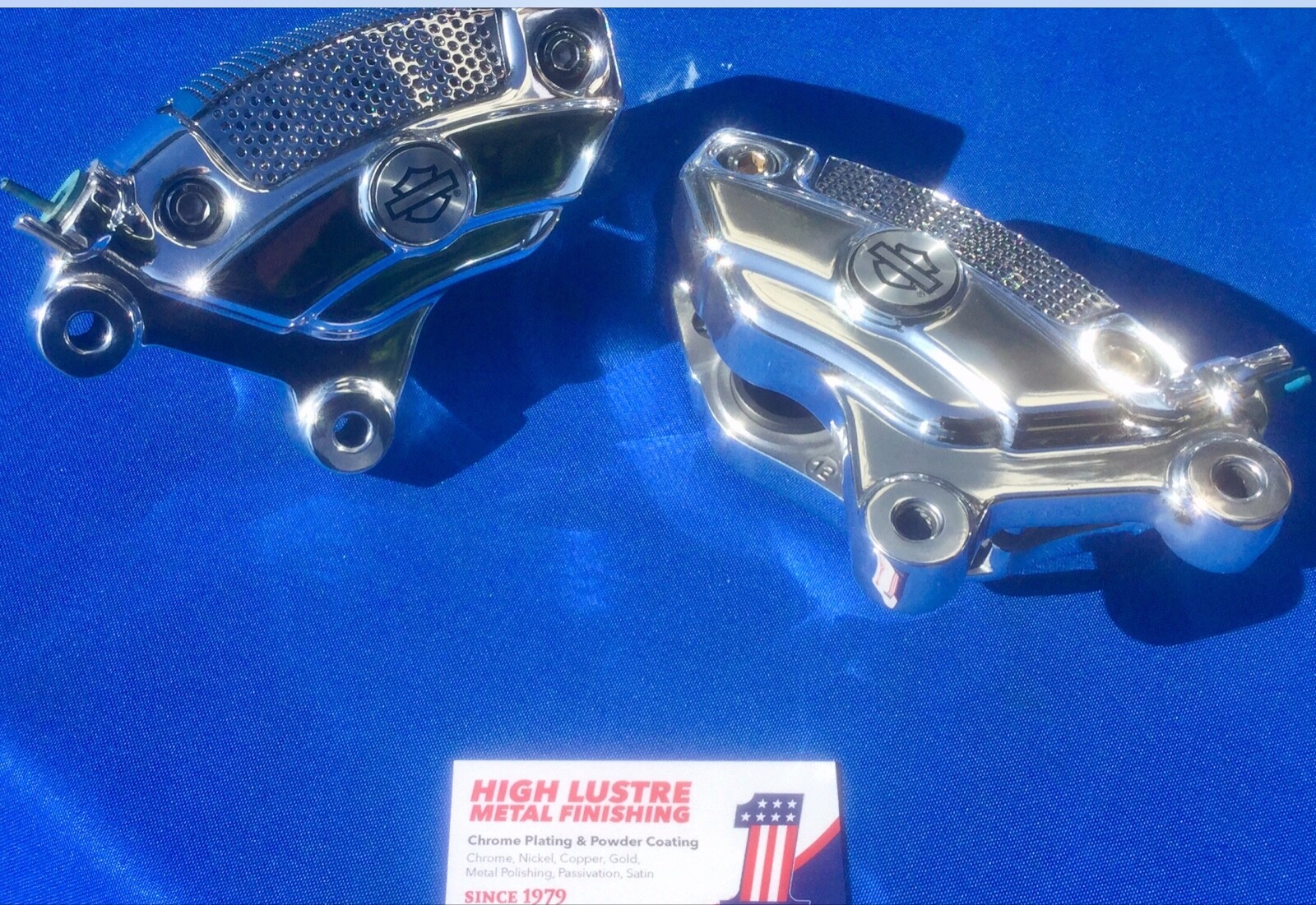 2 Harley-Davidson GENUNE OEM Front Brembo Brake Calipers pads extra 443203-08