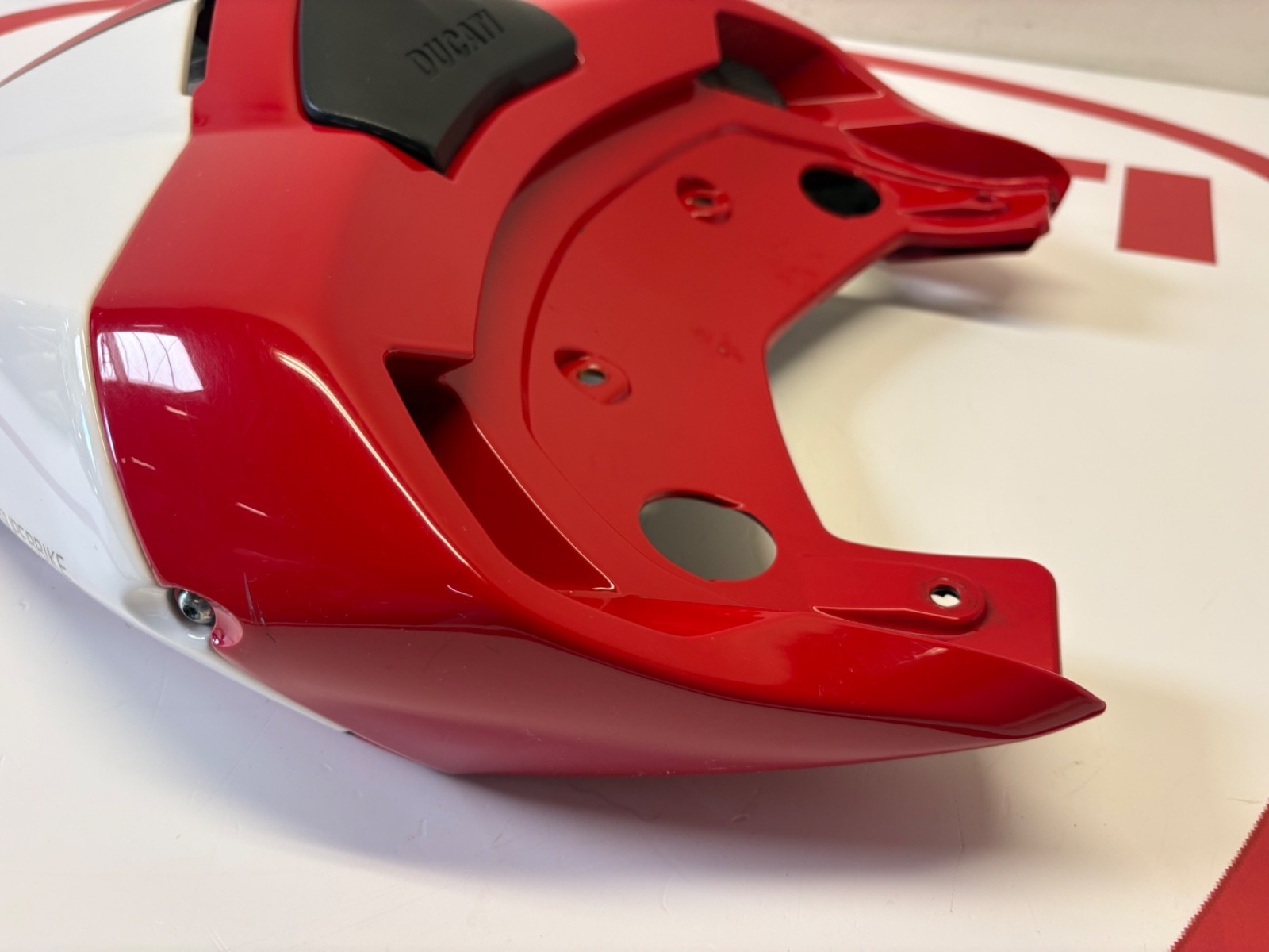 Ducati 749 999 999R OEM Monoposto Tail Cowl Seat Fairing Red / white 48310371AA