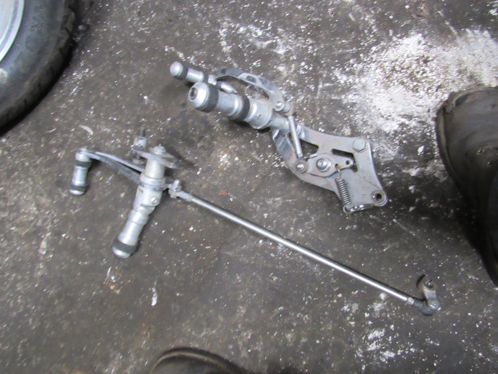 2002 suzuki vz800 marauder rearsets front pegs left right brake pedal shifter