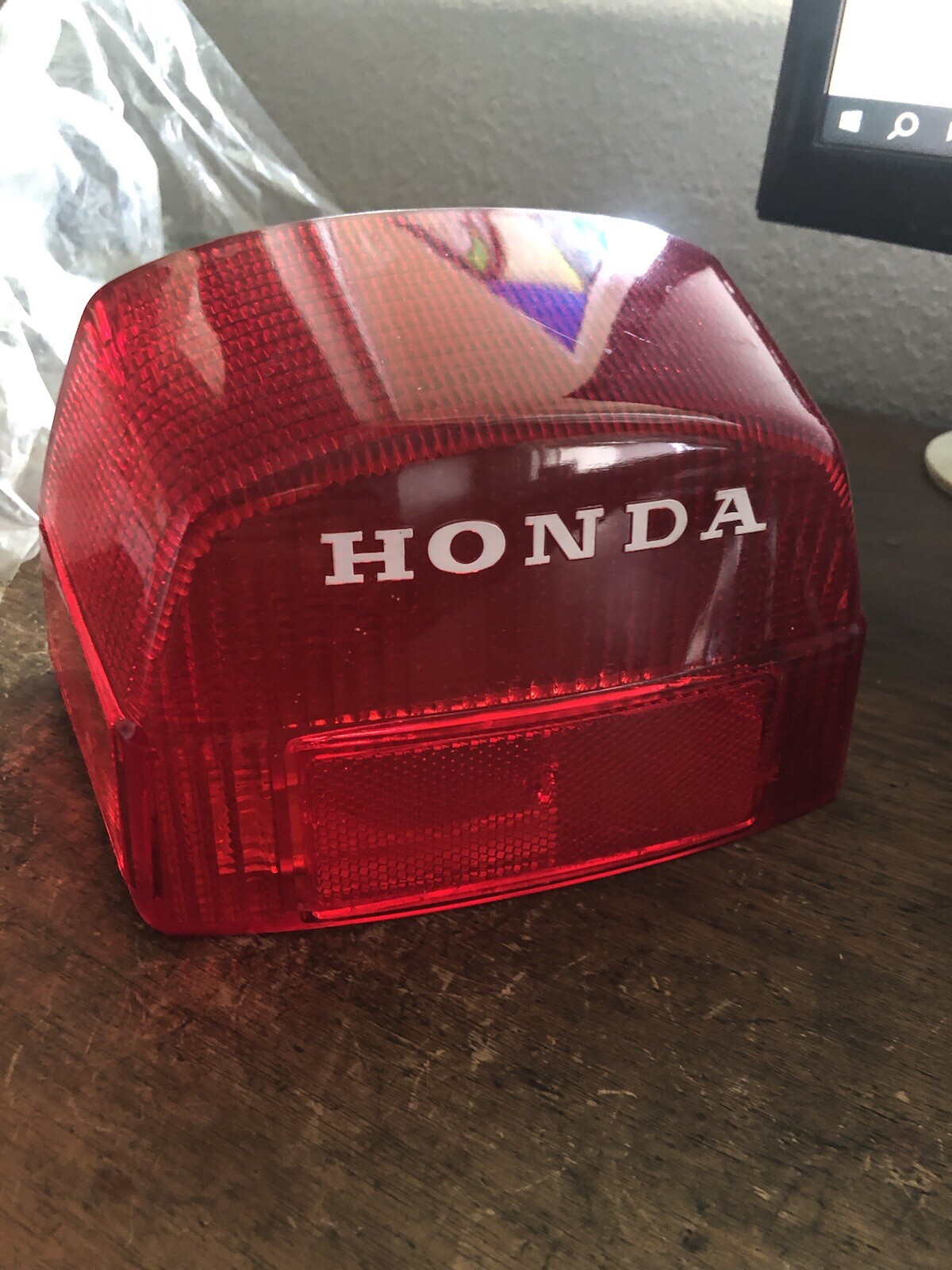 Genuine HONDA 1978 1979 1980 1981 CX500 1979 CB750 33702-415-671 Taillight Lens