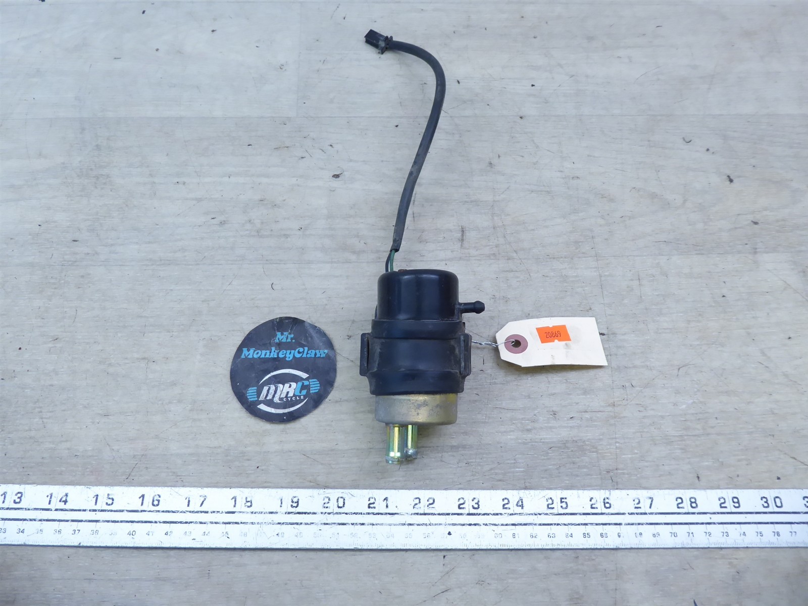 2000 Honda CBR600 F4 H20869) gas petrol fuel pump works