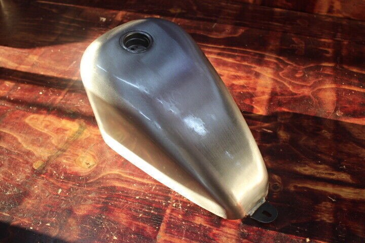 7L Motorcycle Petrol Gas Fuel Tank For Suzuki GN250 Cafe Racer with GAS CAP