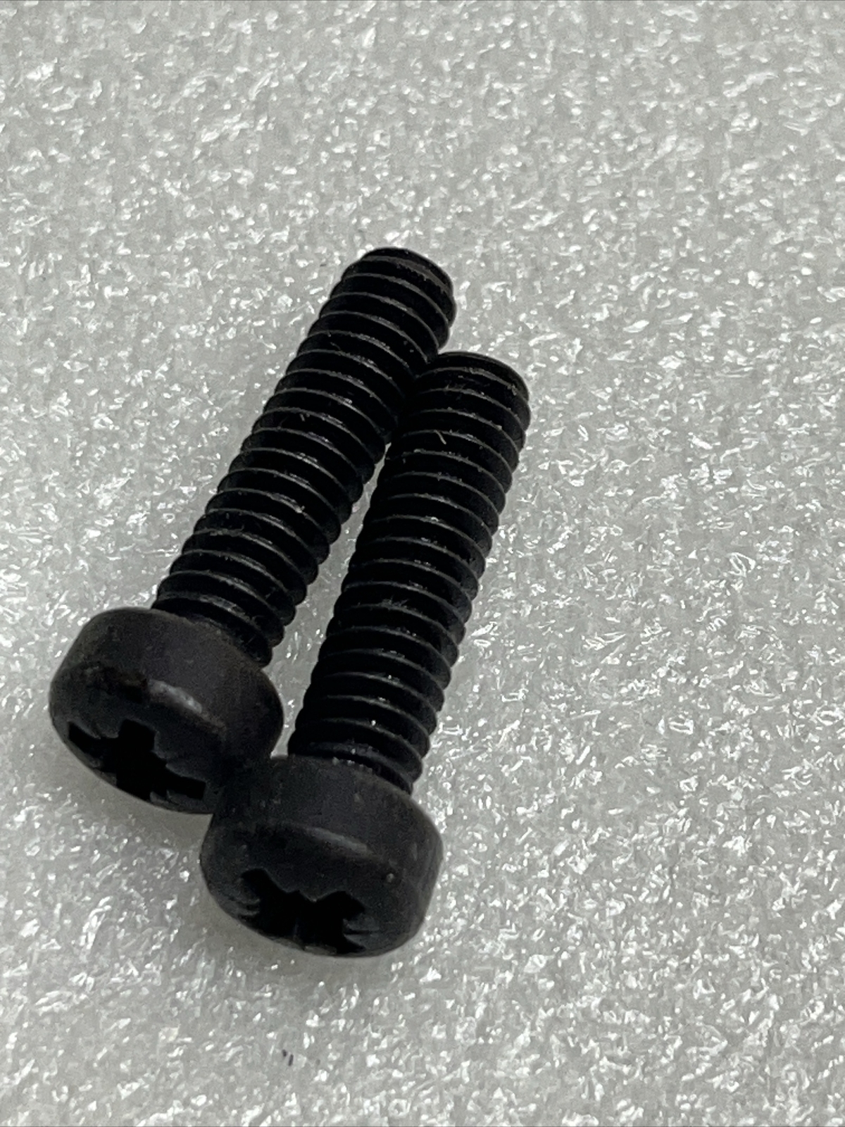 2 Genuine Harley Davidson 1/4″-20 x 1” Pozidriv Fillister Head Screw OEM 902