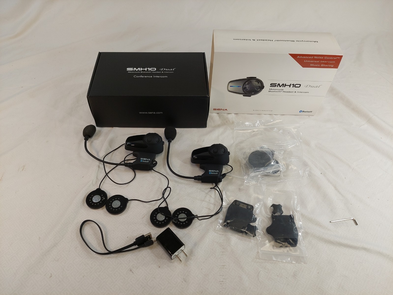 SENA SMH10 DUAL MOTORCYCLE BLUETOOTH HEADSET INTERCOM BLACK NEW OPEN BOX