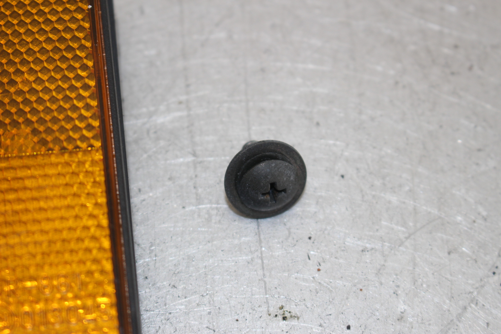05-09 Suzuki Boulevard S40 Reflector Garnish Marker Set Pair Blvd 2005 06 07 08