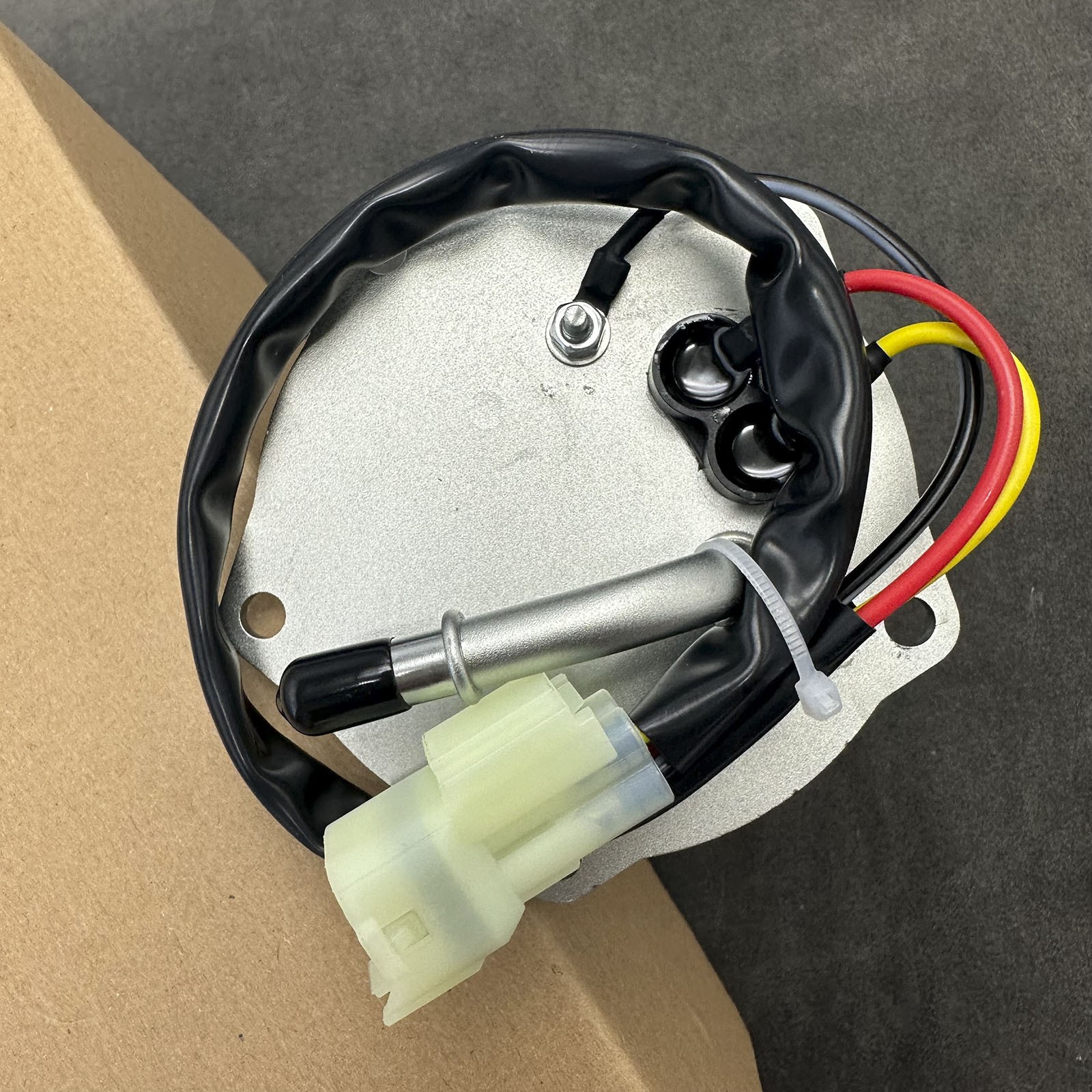 New Fuel Pump Assembly 49040-0750 for 2017-2020 Kawasaki Ninja ZX10R ZX1000