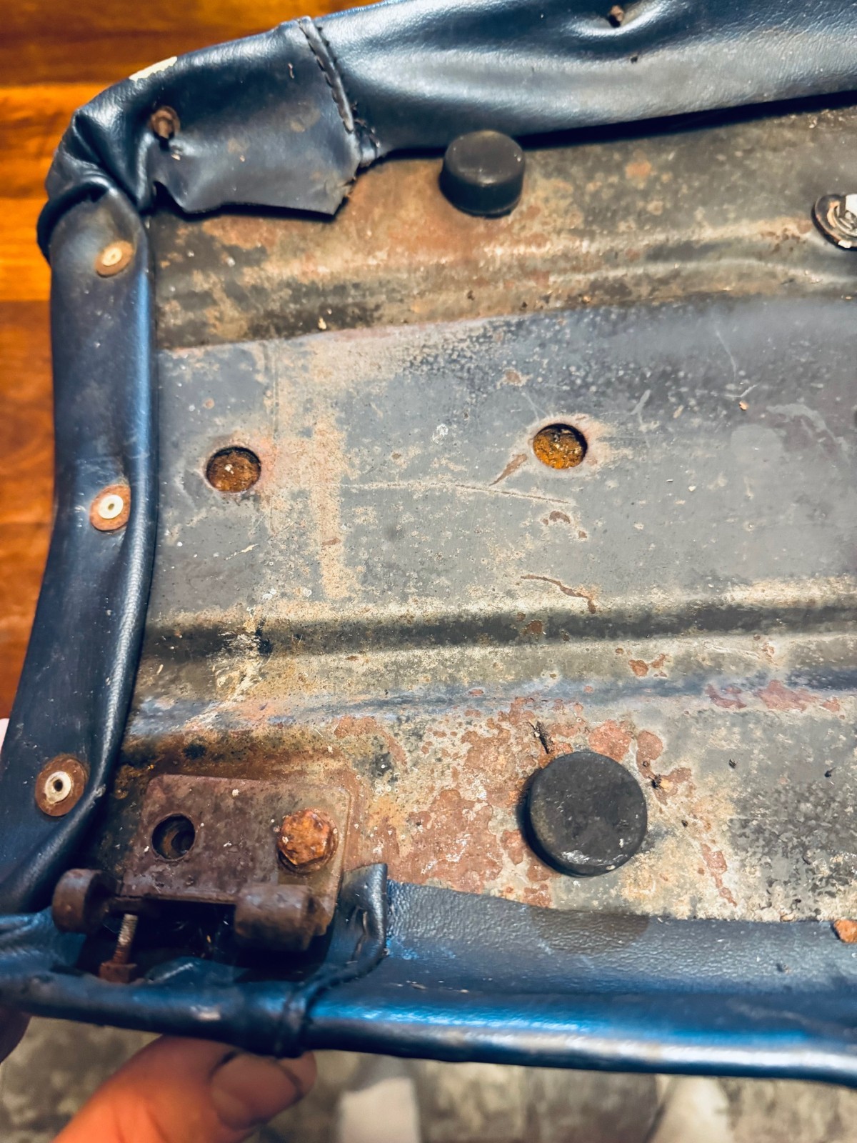 Kawasaki Z650 seat- Giuliari Blue and Black rare kz650b1 kz650