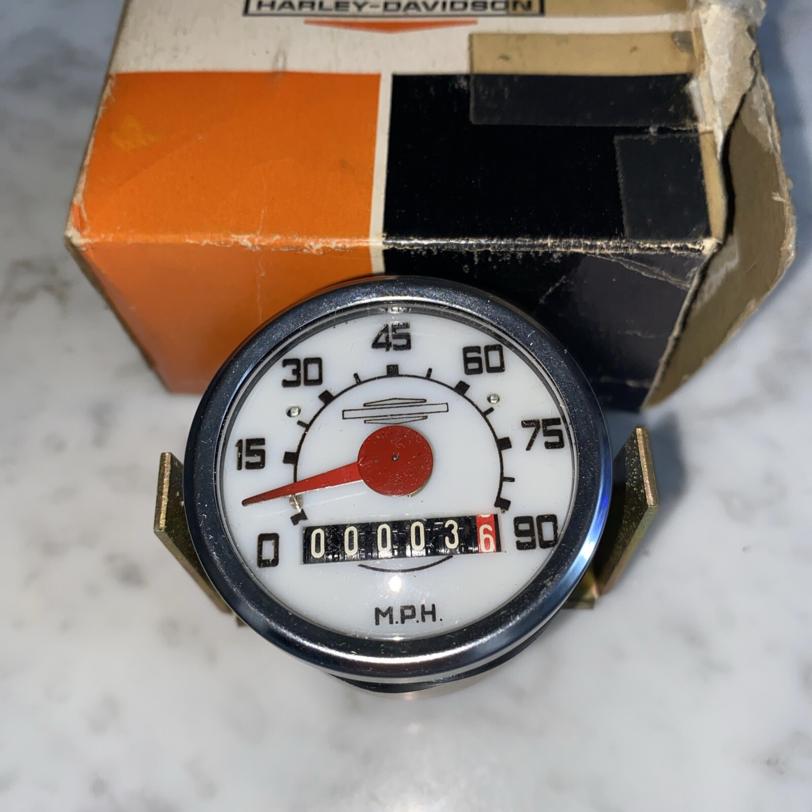 Harley Aermacchi 1968 Rapido ML 125 (only) NOS Speedo & Bracket 67011-68P