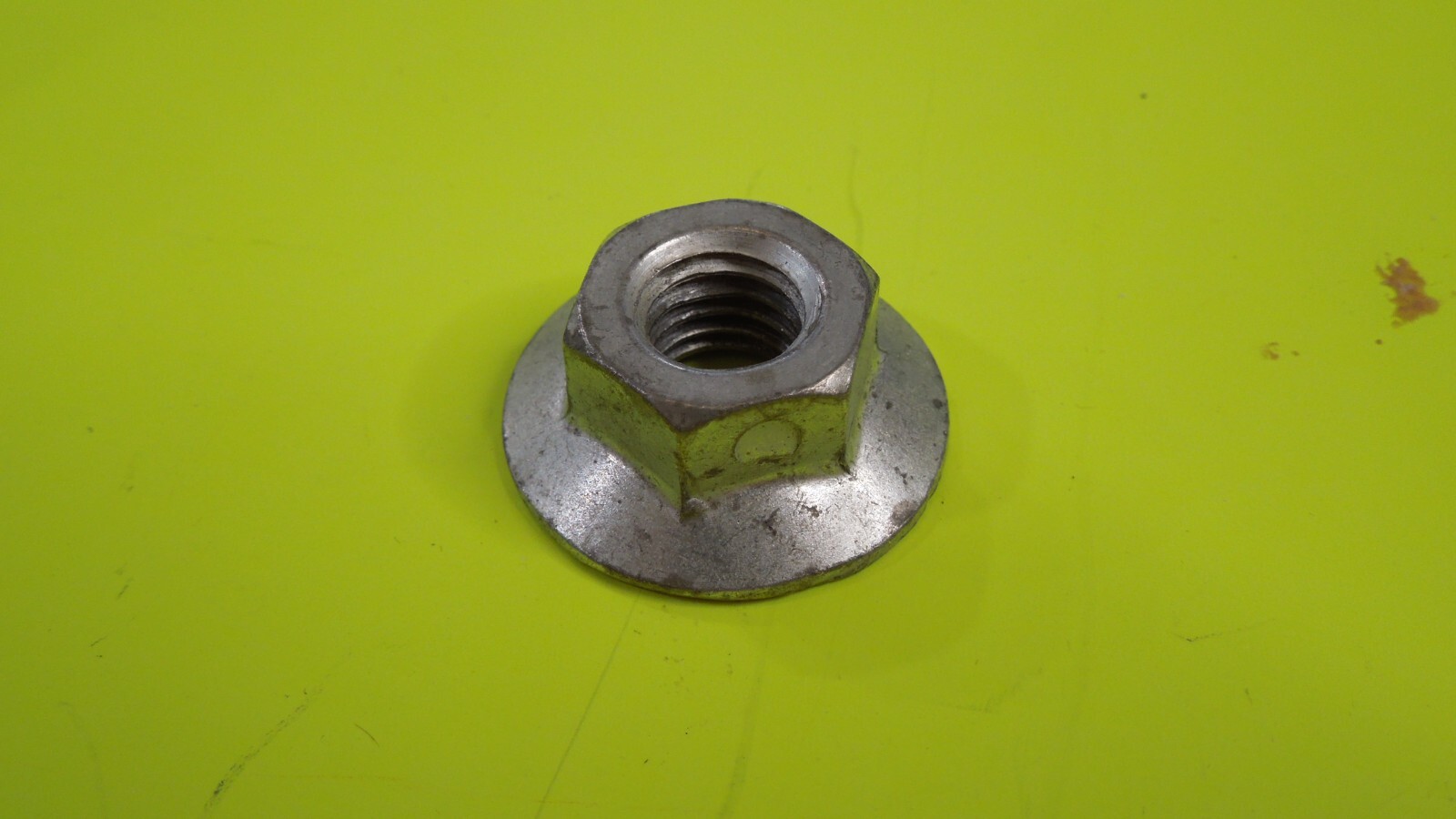 1 NOS OEM Harley Davidson 7/16″-14 x 15/32″ x 11/16″ Locking Flange Nut P/N 7767