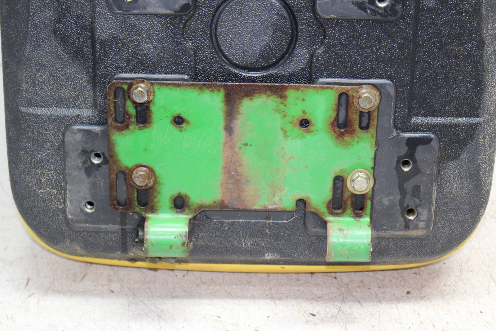 1997 JOHN DEERE GATOR 6X4 FRONT PASSENGER SIDE SEAT