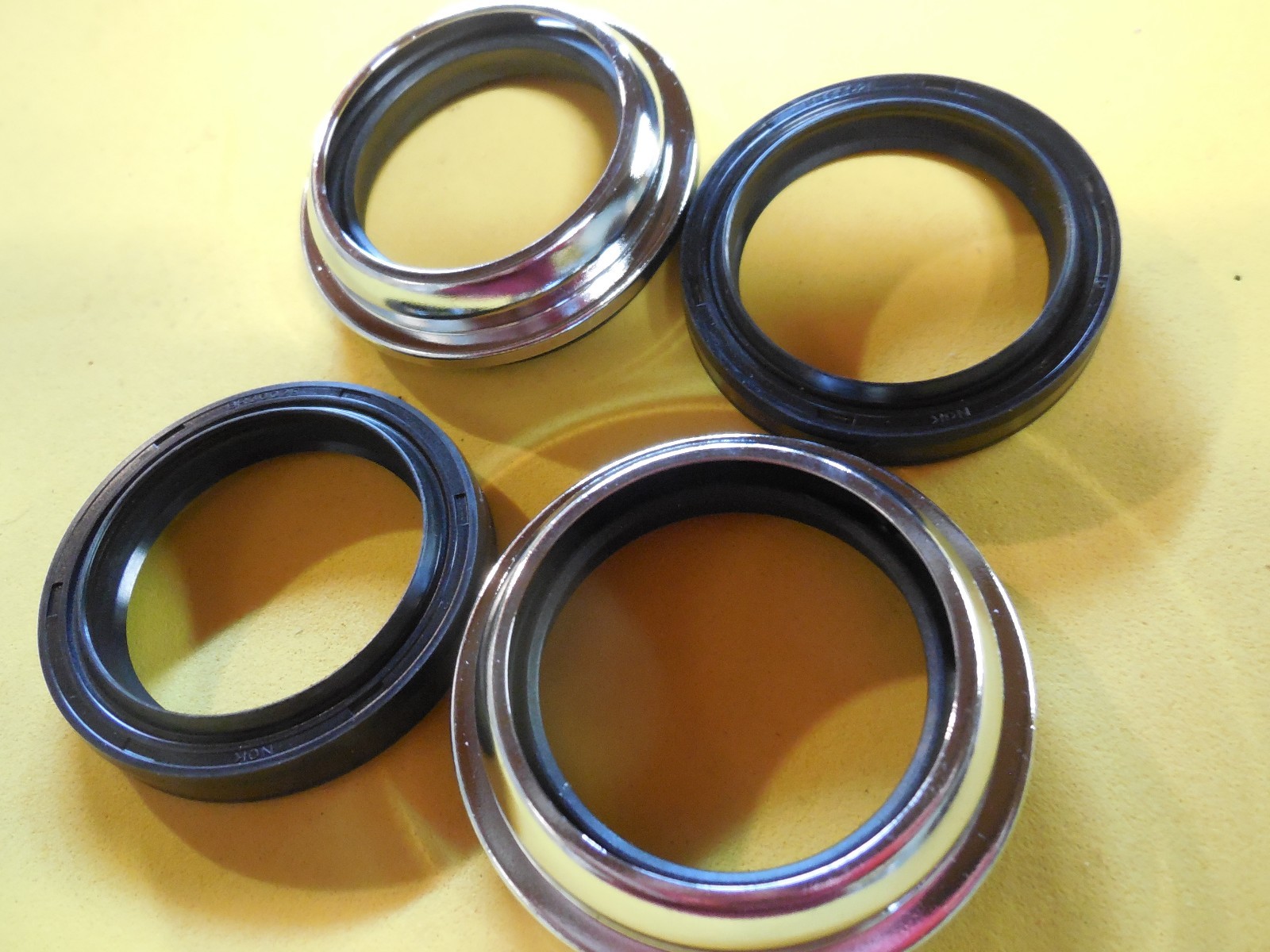 new Fork seals & Chrome wipers 88-94 XV750 Virago