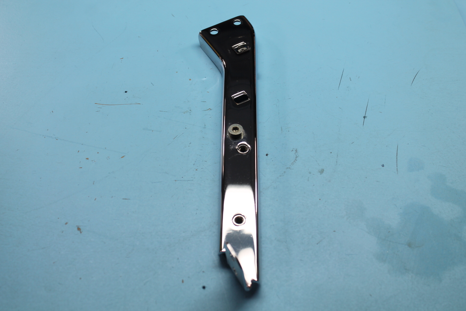 1198 98 HARLEY-DAVIDSON ELECTRA GLIDE CHROME RIGHT FENDER SADDLEBAG GUARD RAIL