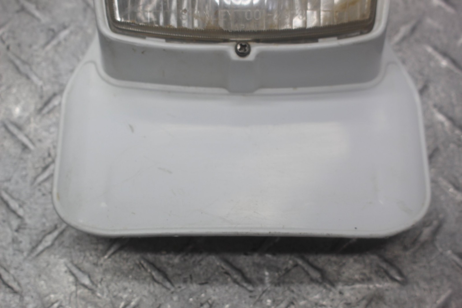 2000 SUZUKI DS80 HEADLIGHT LAMP ASSEMBLY LIGHT HOUSING UNIT 35121-37200