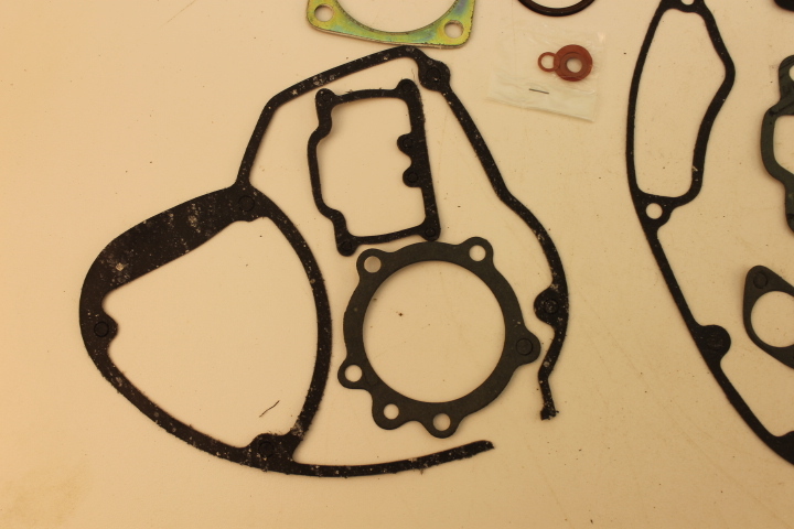 NOS NEW SCM KAWASAKI F2 F2TR COMPLETE GASKET SET