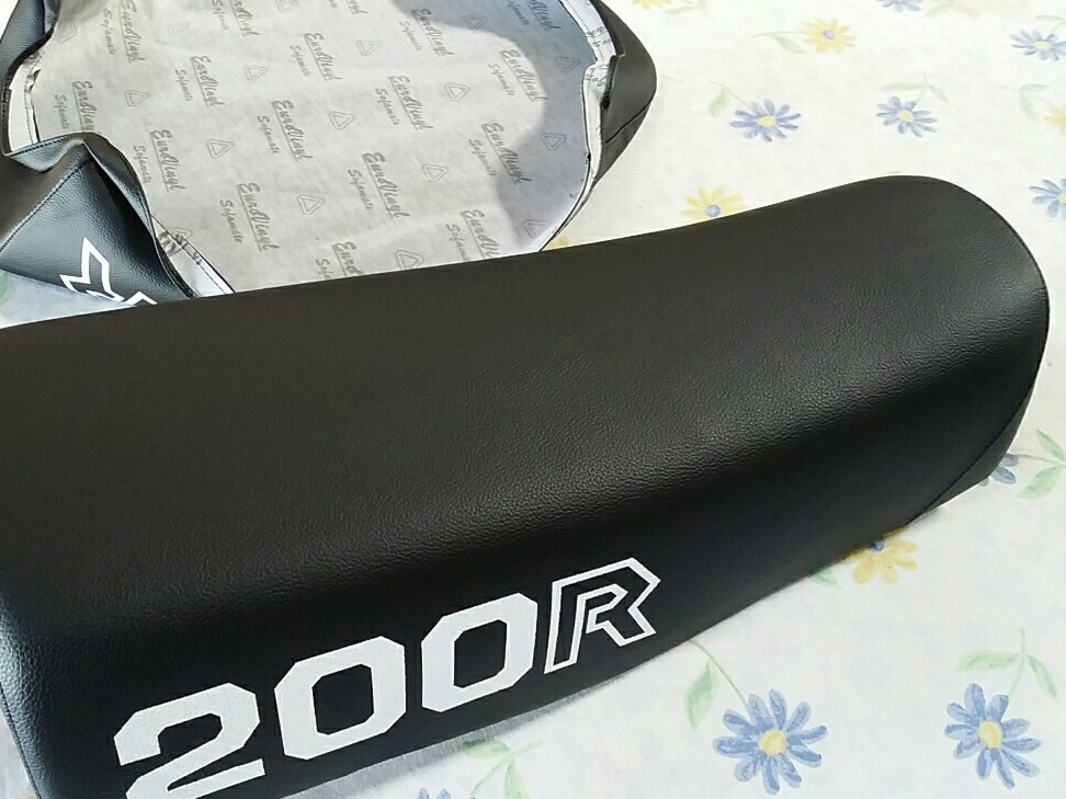 HONDA XR200R XR 200R 1981 TO 1982 MODEL XR200R SEAT COVER in BLACK (H*-192)
