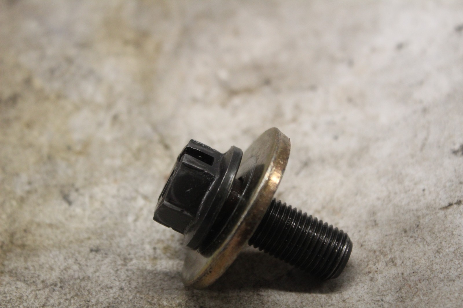 OUTER STARTING CLUTCH LEFT-HAND THREAD UBS BOLT 12X30 W/ WASHER 90005-MCA-000 20
