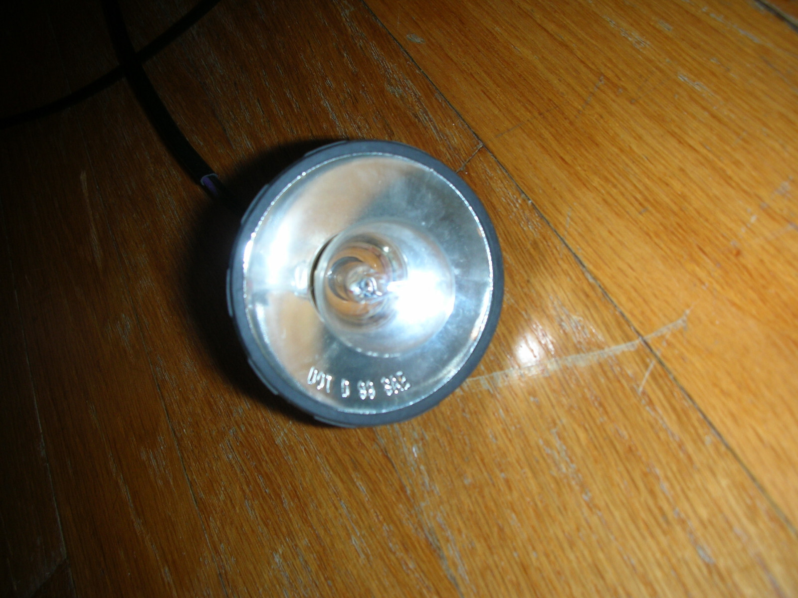 GENUINE HARLEY DAVIDSON REAR TURN SIGNAL SOCKET ASSEMBLY, NEW, BULLET HOUSING