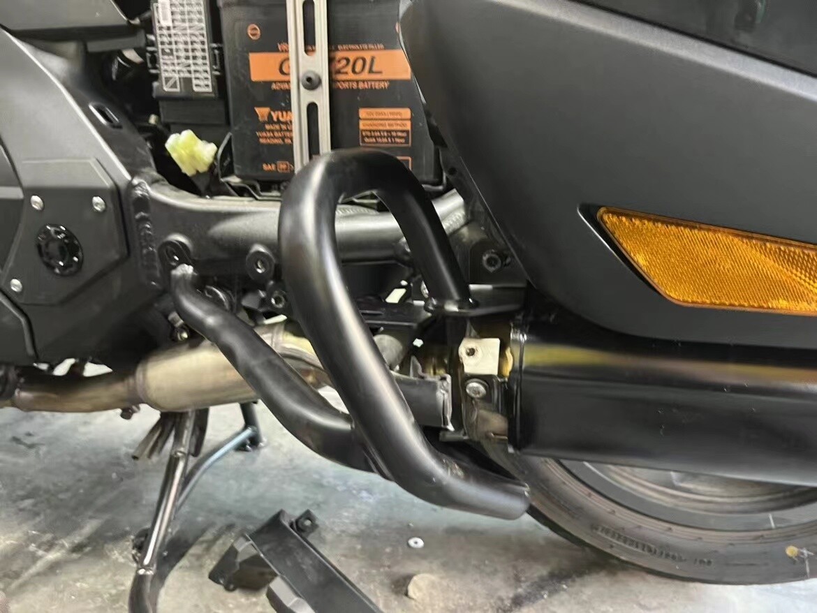 Saddlebag Crash Bars Rear Rails For Honda Goldwing 1800 GL1800 2018-2025 2022