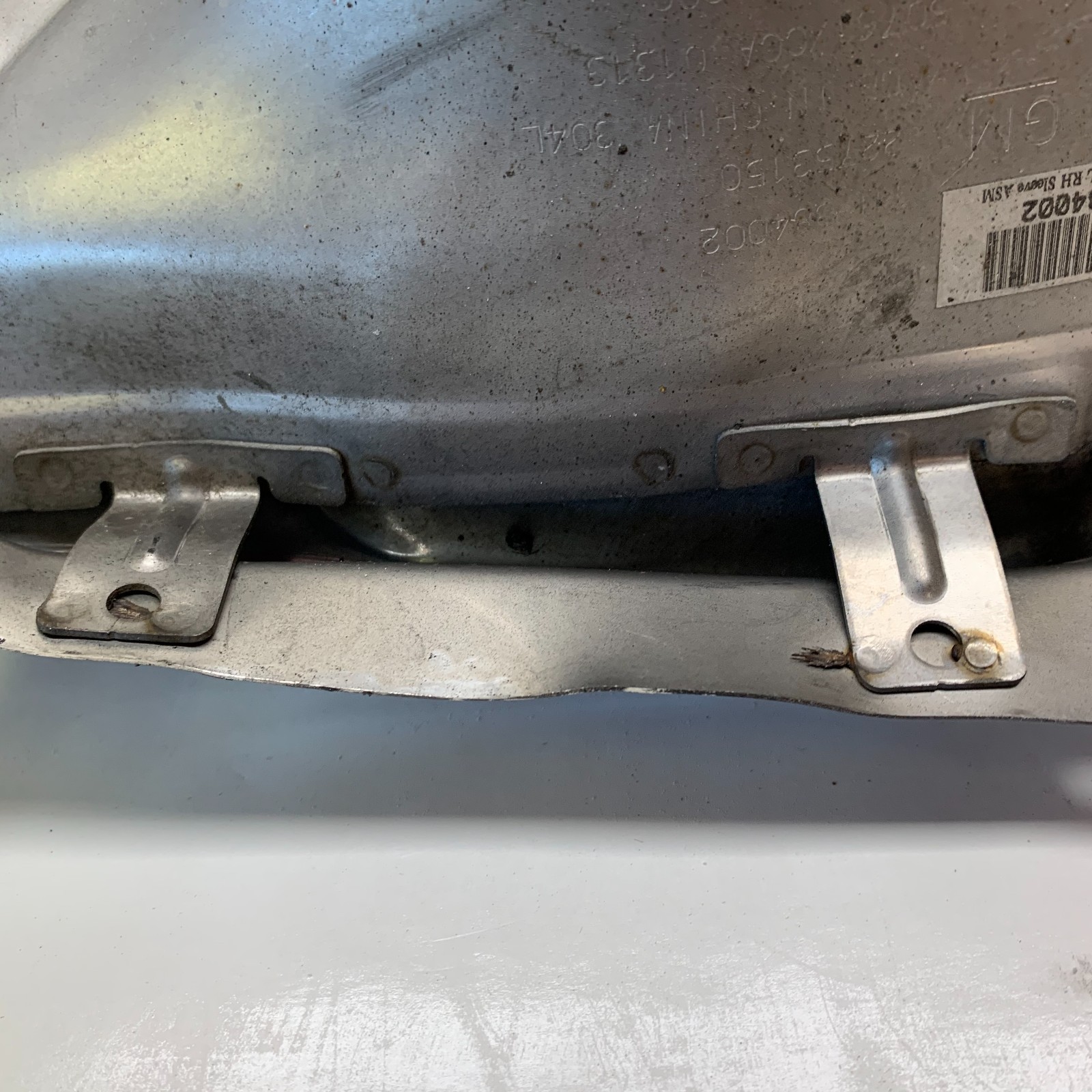 2014- 2016 Cadillac CTS Rear Right Side Exhaust Tip Bezel Sleeve 22753150 OEM