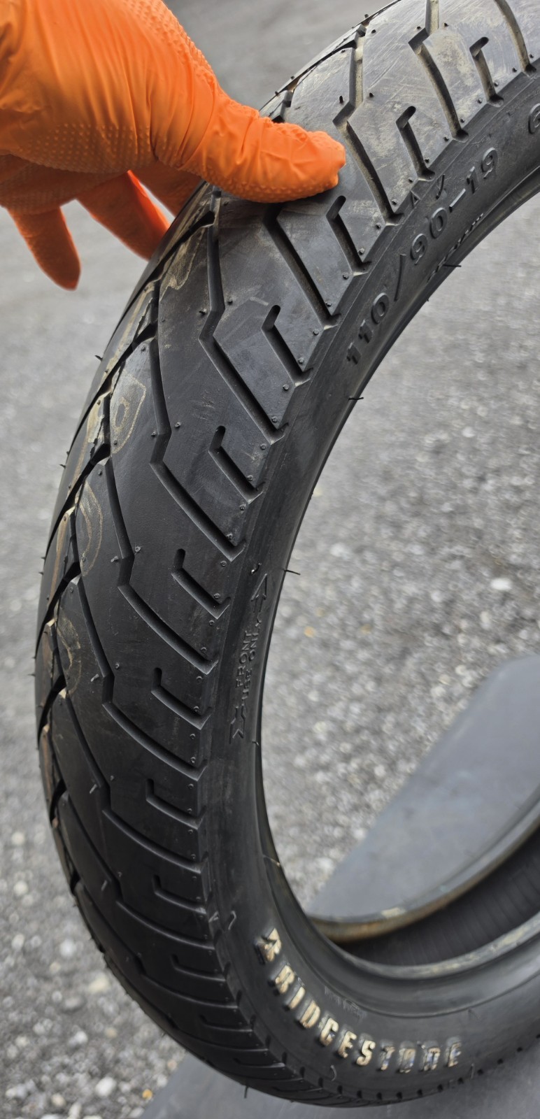 Vintage NOS Bridgestone Spitfire 21 Tire 110/90-19 Tubeless 62H made in JAPAN