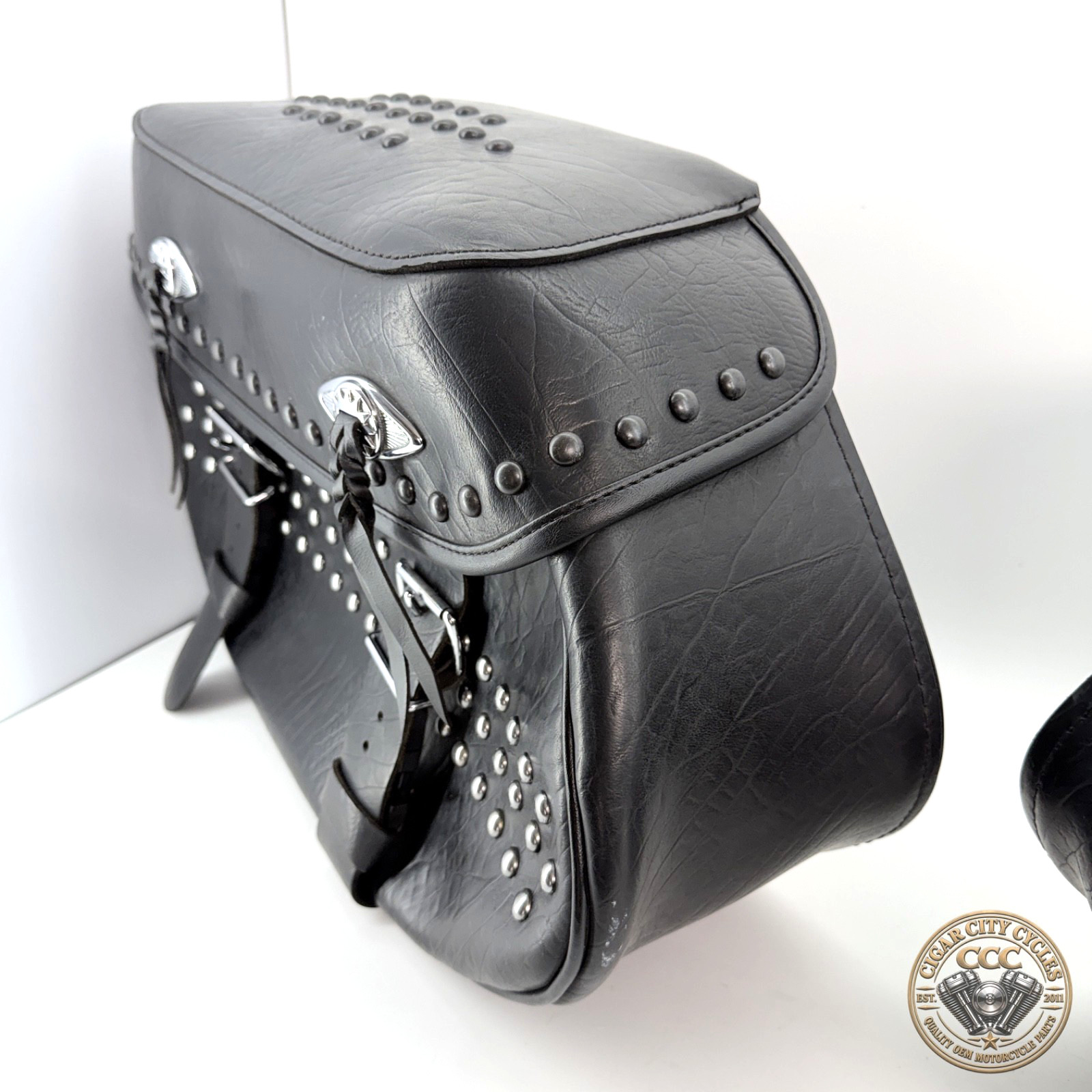 OEM 09-15 HARLEY HERITAGE SOFTAIL CLASSIC FLSTC STUDDED LEATHER SADDLEBAGS NICE