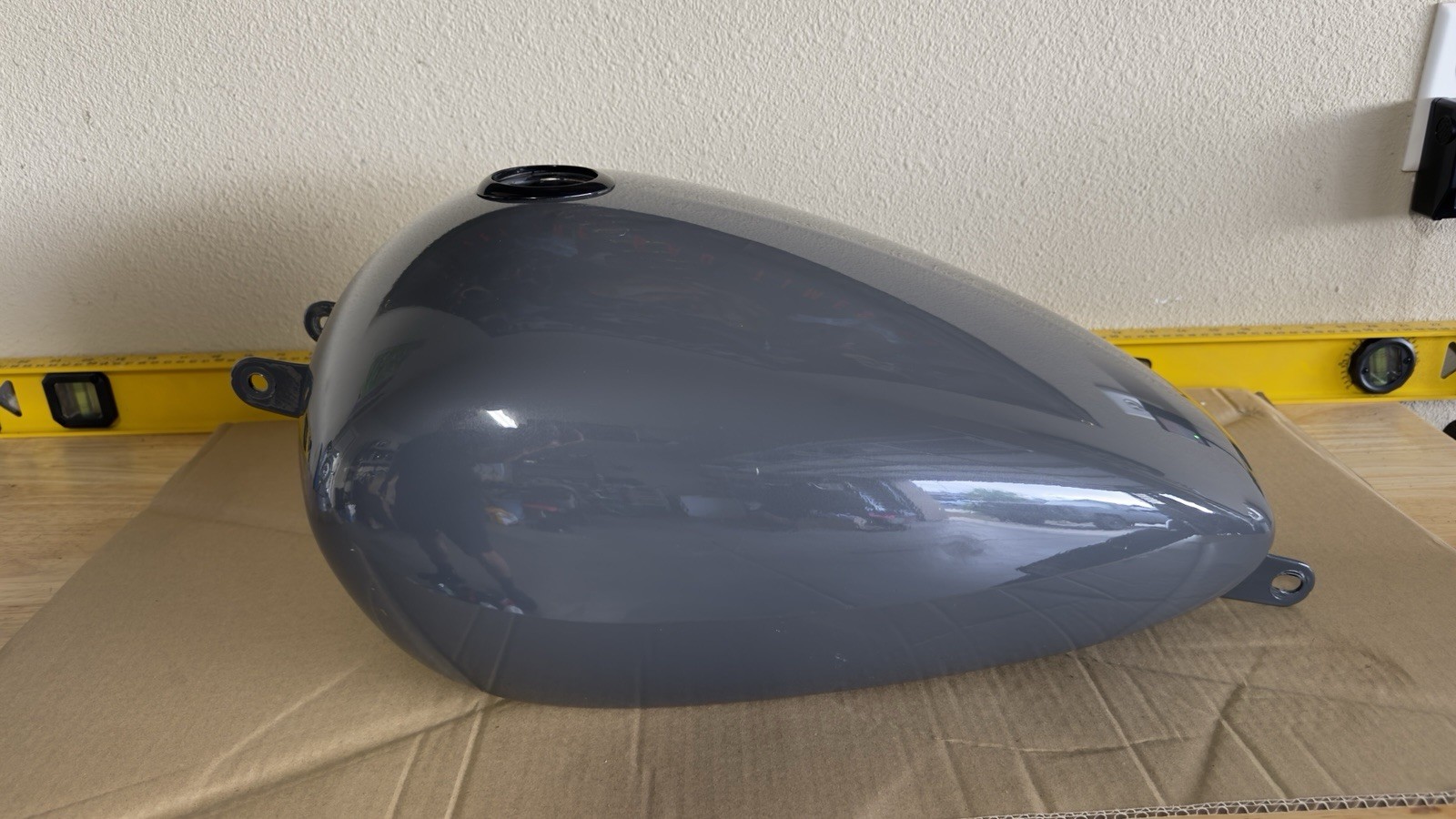 2020 Harley Davidson gas tank, 3.5 Gallon. Custom Painted Nimbus Grey (Audi)