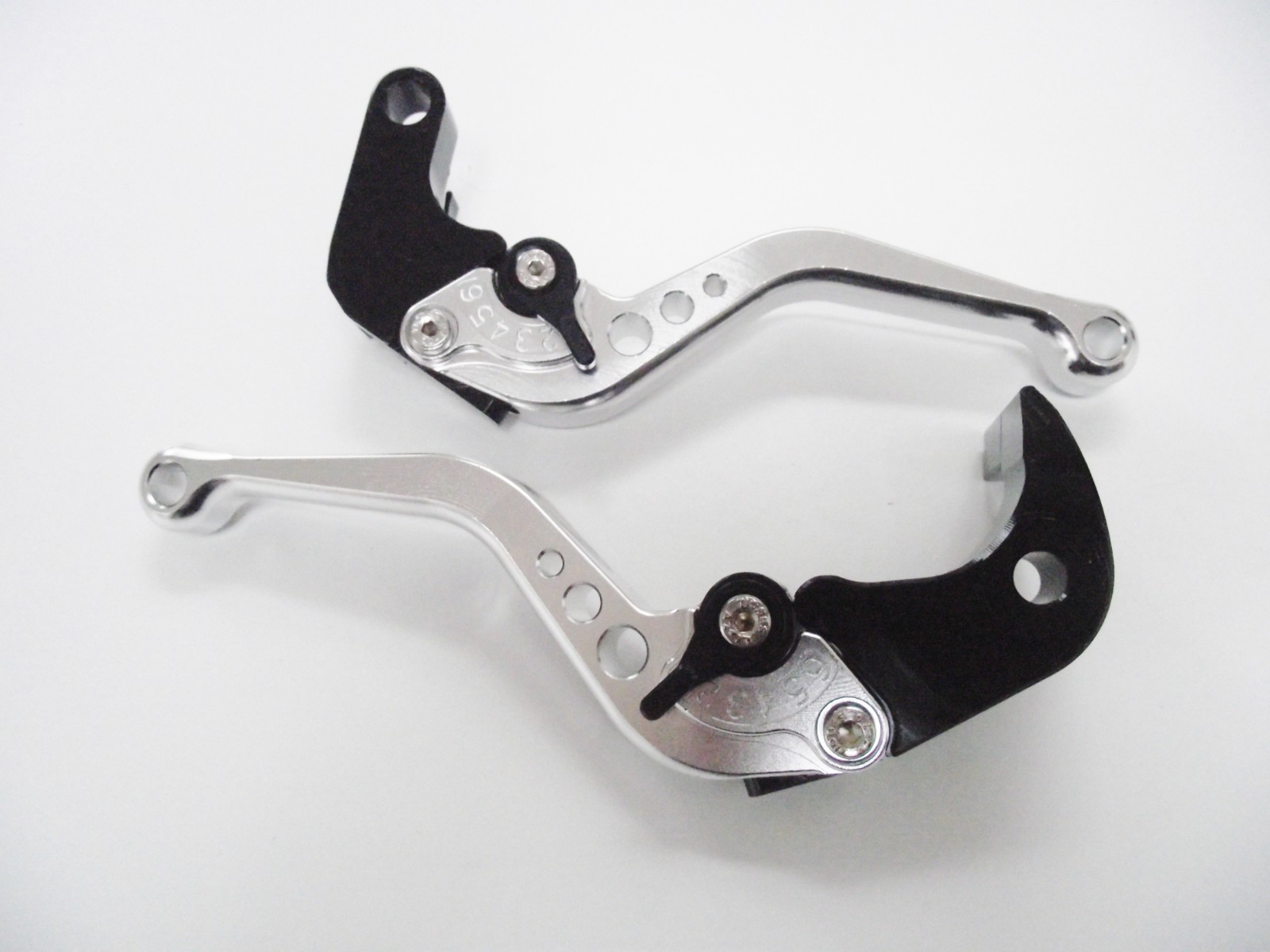 Yamaha MT09/FZ9 (2014-2020), CNC levers short silver black adjusters, F16/V4A