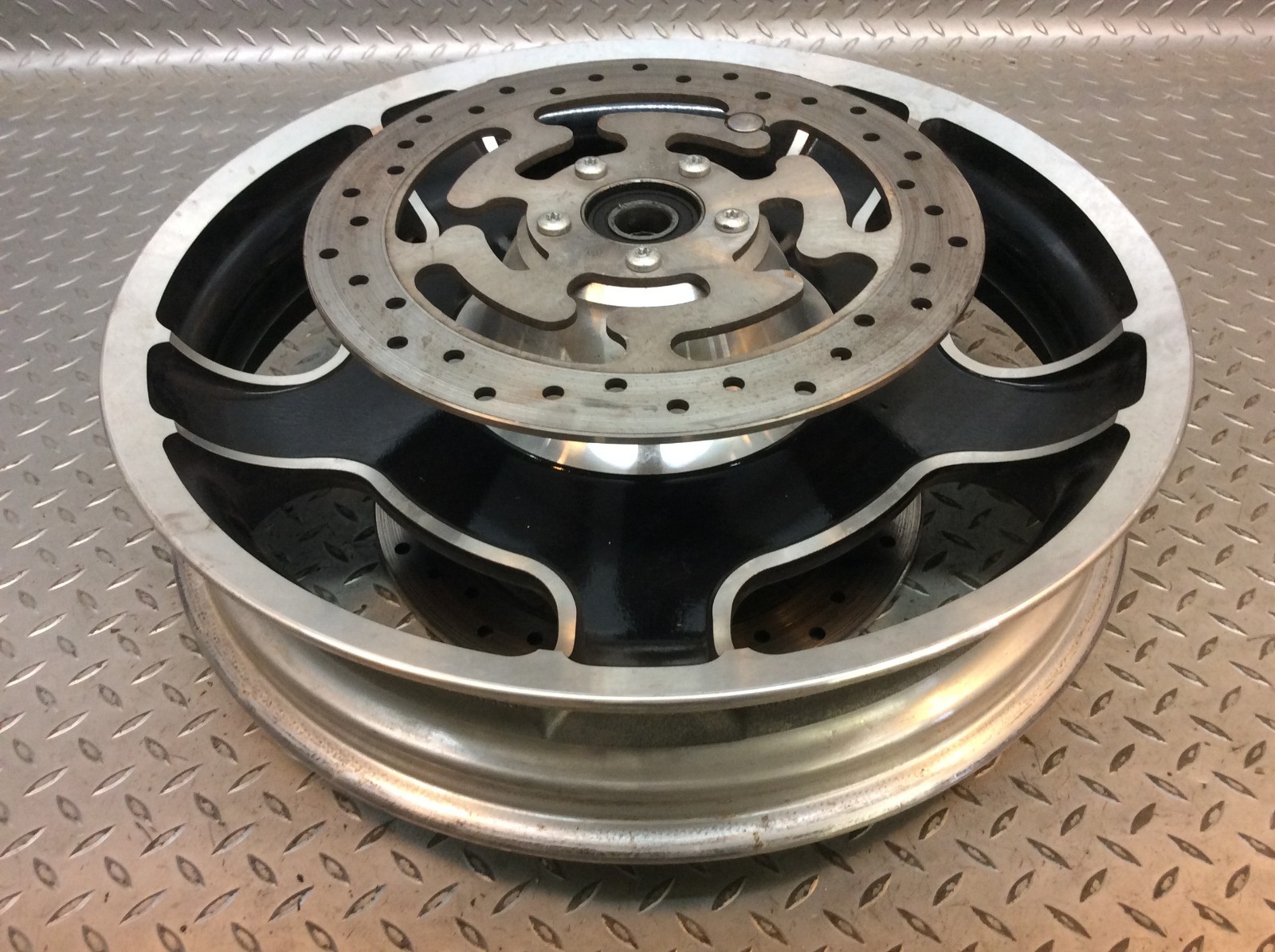 09-25 Harley Davidson Touring 5 Spoke Airstrike Front Rim Wheel 18×3.5 25mm