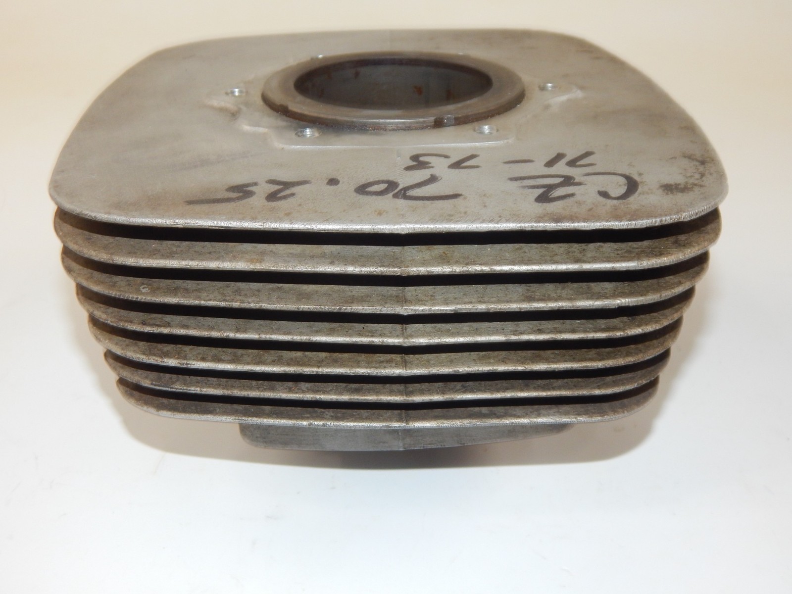 1971-1973 CZ 250 ENGINE MOTOR TOP END CYLINDER 980-13-122 BORE 70mm VINTAGE