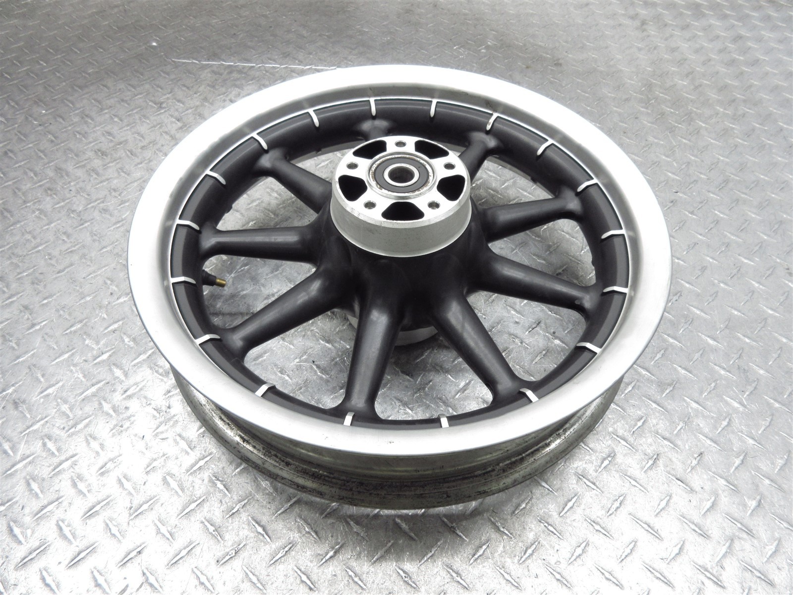 2004 04 Harley Davidson Heritage Softail Classic FLSTCI Front Wheel Video 16×3
