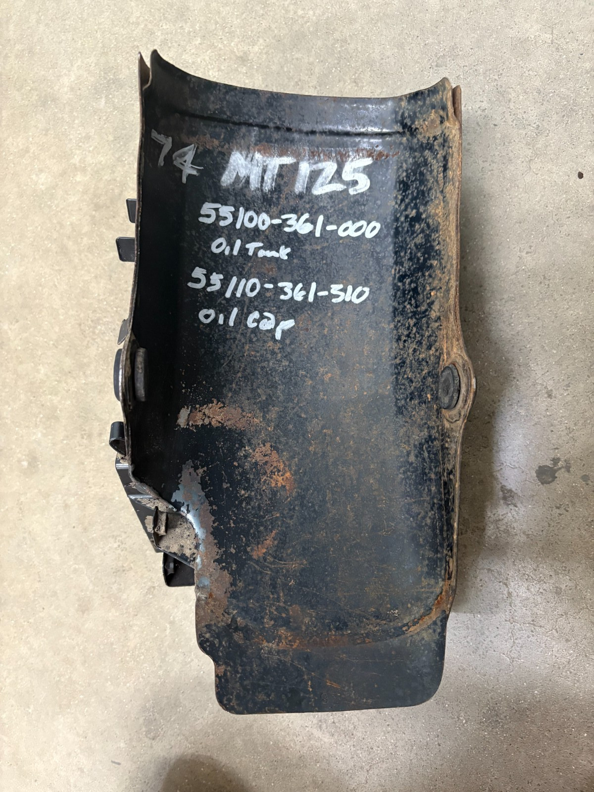 Used Honda Oil Tank with Oil Cap 1974-1976 MT125 55100-361-000 55110-361-310 U9