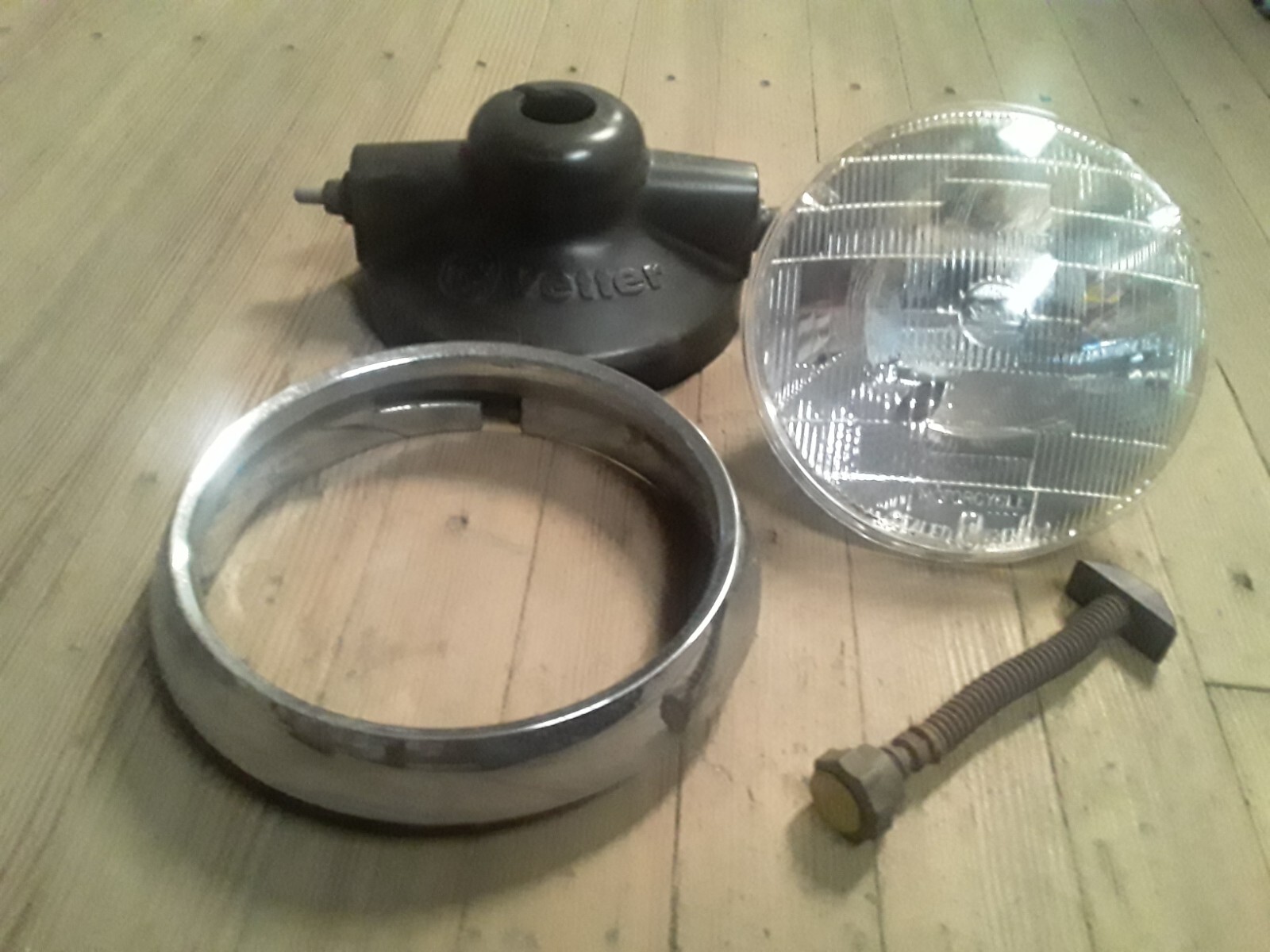 Vetter Wind Jammer II Complete Headlight Assembly with Bulb , Bucket & Trim Ring