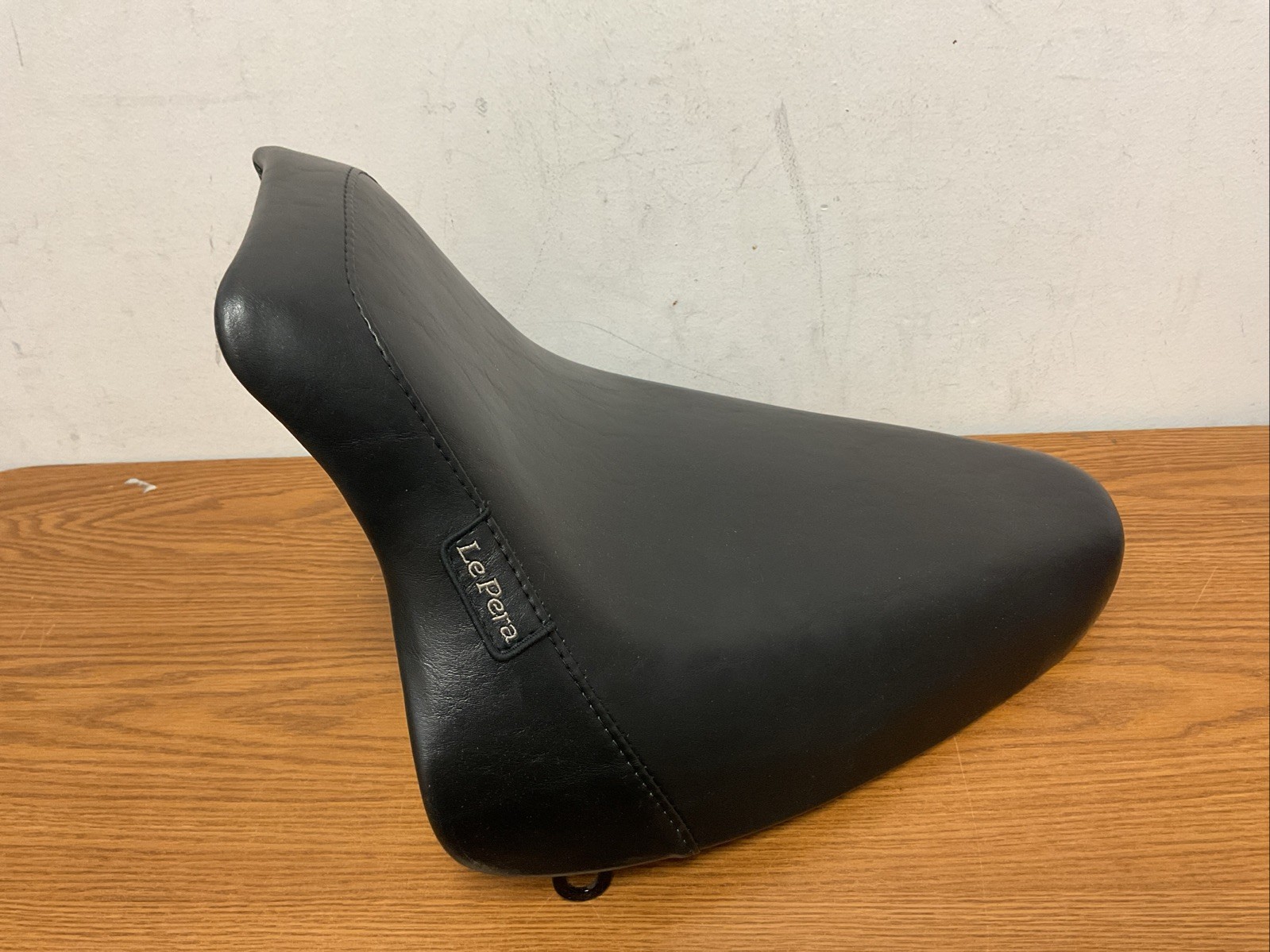 LePera 11 in. Wide Bare Bones Smooth Solo Seat – LX-007