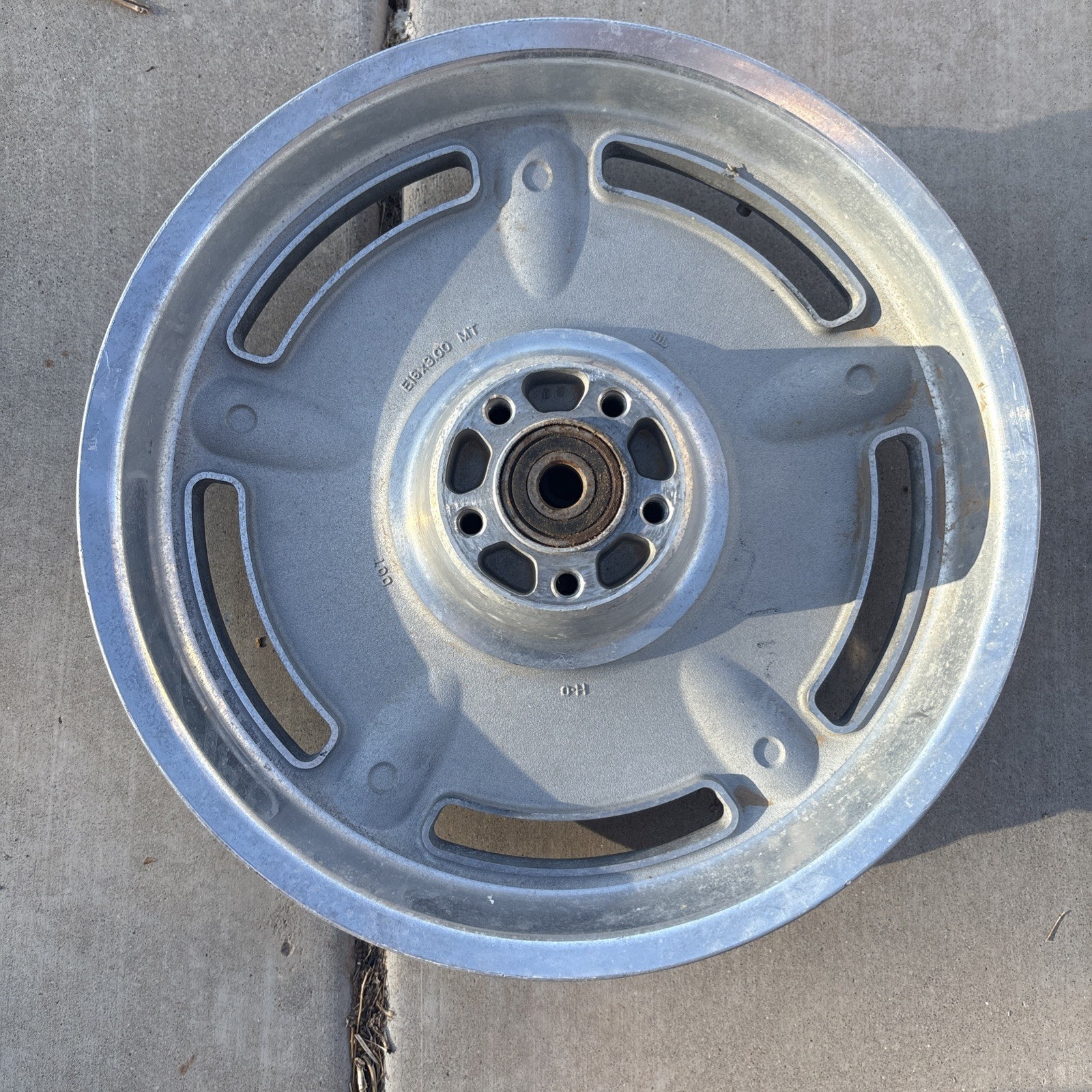 Harley 16” Rear Wheel Solid Mag Sportster Dyna Touring Fxdx Fxr 3/4 Custom Oem