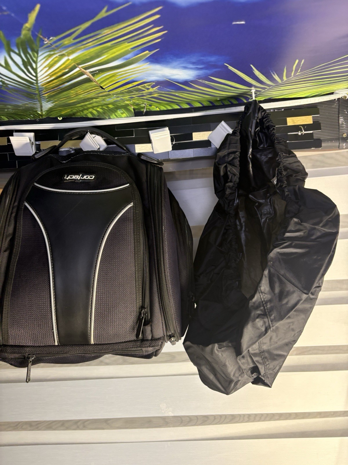 Cortech Super 2.0 Magnetic Mount Motorcycle Tank Bag Unisex 24 liters 13.4″ L x