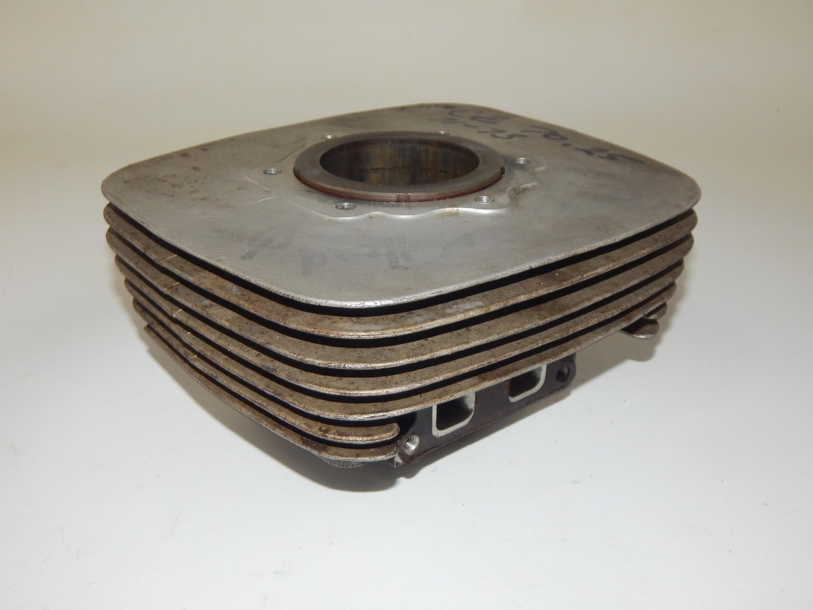 1971-1973 CZ 250 ENGINE MOTOR TOP END CYLINDER 980-13-122 BORE 70mm VINTAGE