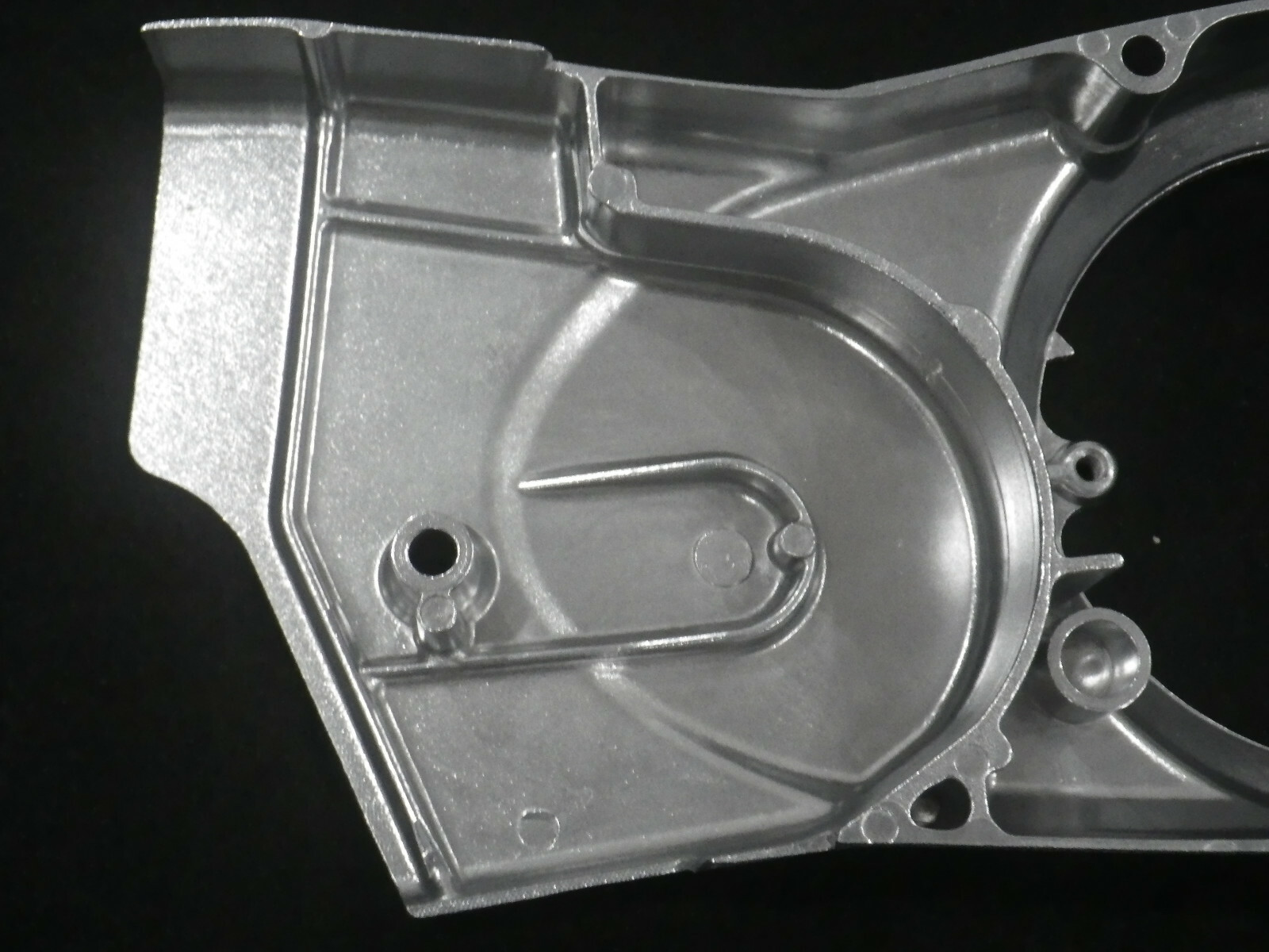 Honda XR75 Engine Left Side Cover 11341-116-000 UnPainted (minor imperfections)