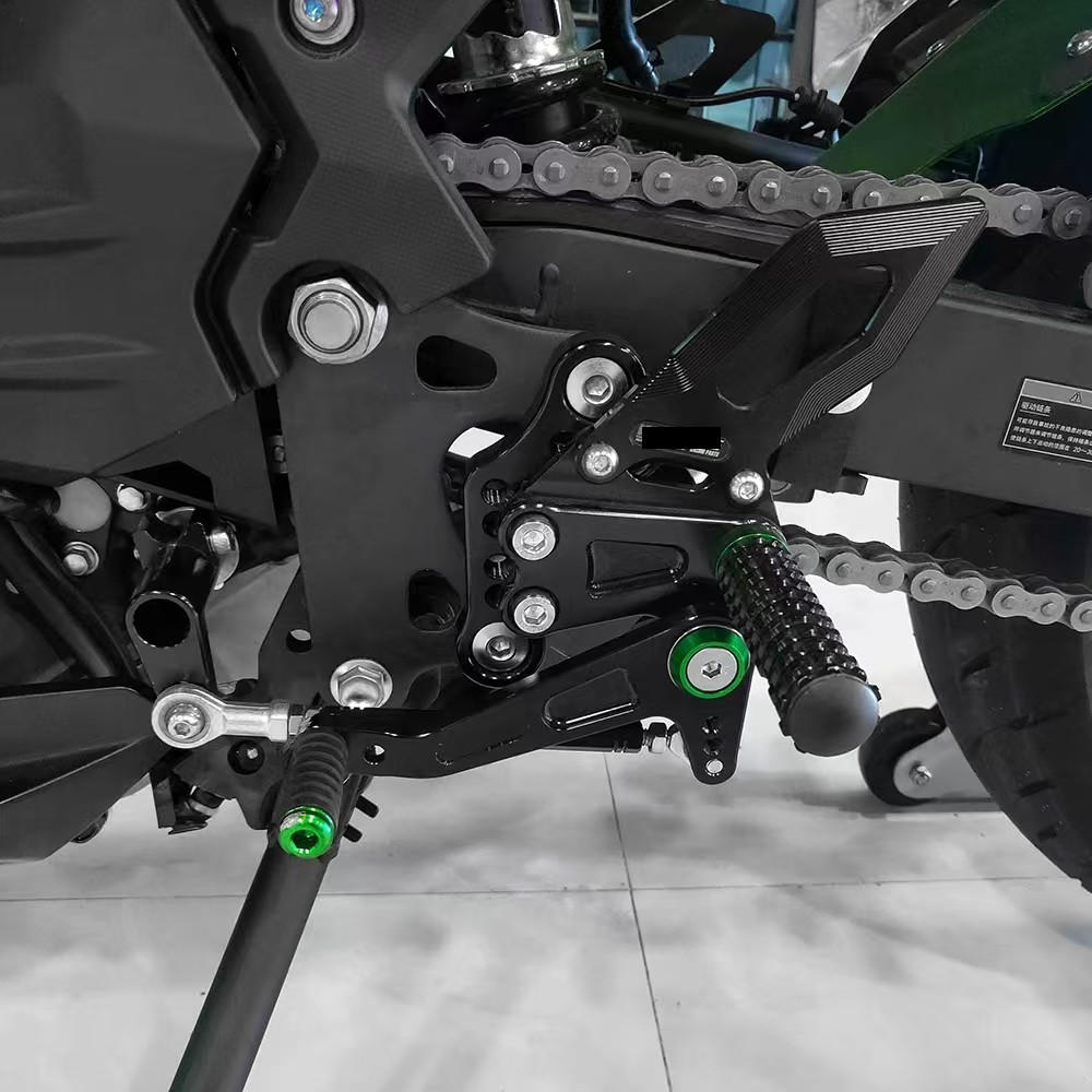 Motorcycle Rear Footpeg Foot Rests For Kawasaki Ninja400 Ninja 250 Z400