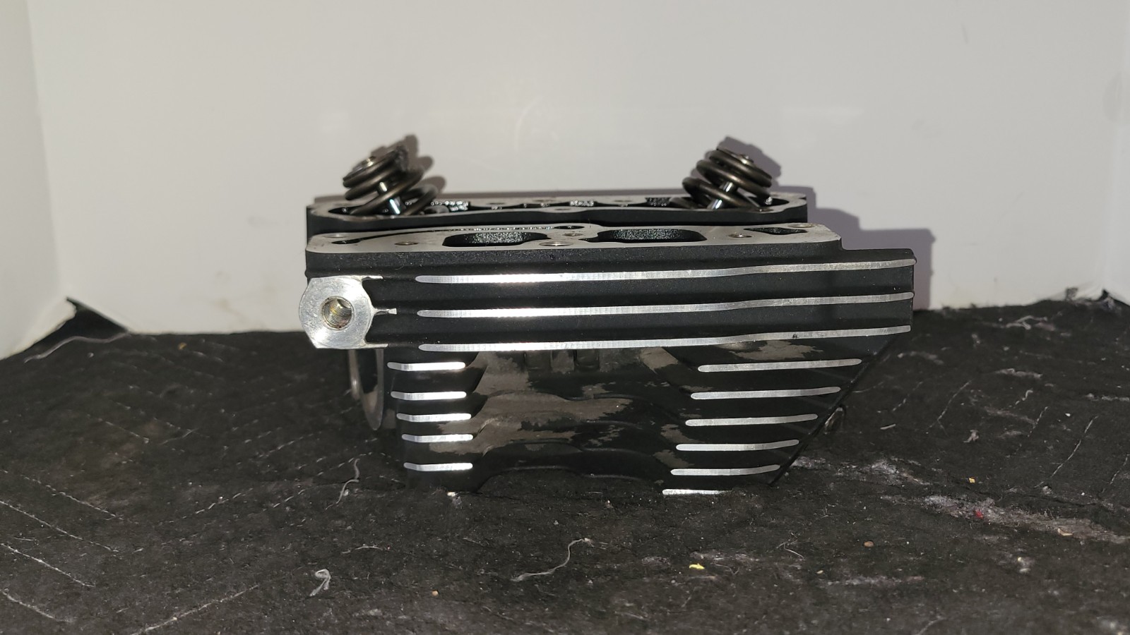 06-17 Harley-Davidson Cylinder Head 17090-06 Twin Cam 96ci w Valves