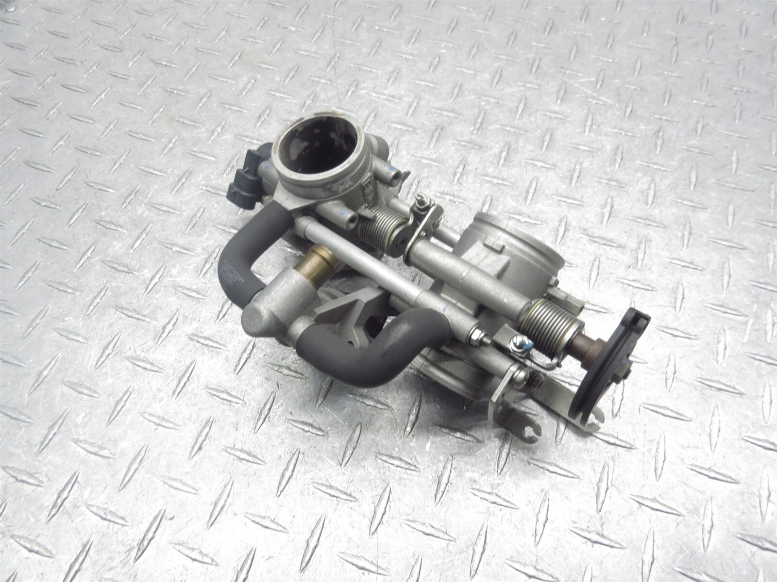 2010 10-12 Ducati Hypermotard 796 Throttle Body Bodies Intake Valve Housing BARE