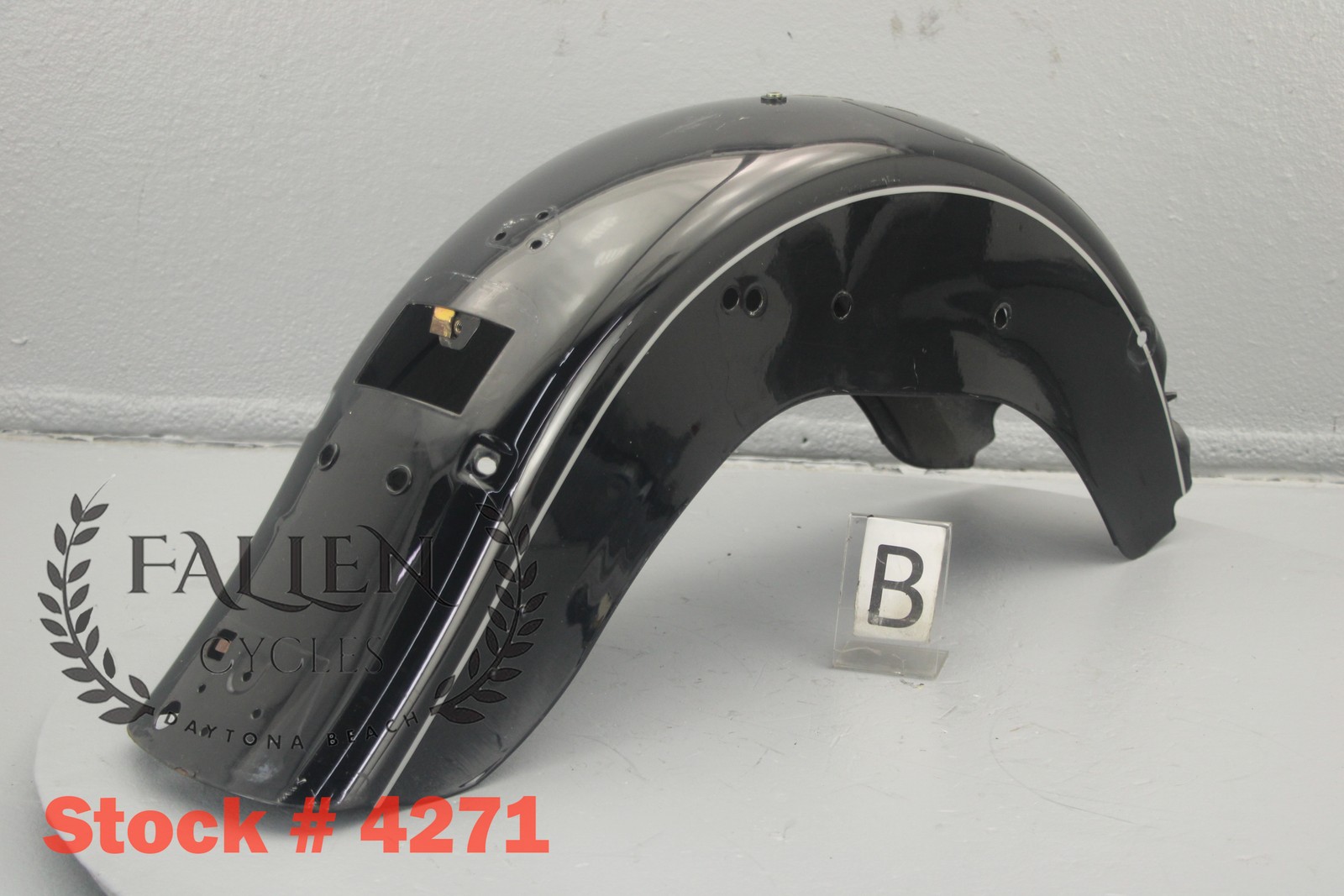 2011 Harley Softail Heritage Back Rear Fender VIVID BLACK SILVER STRIPE #4271
