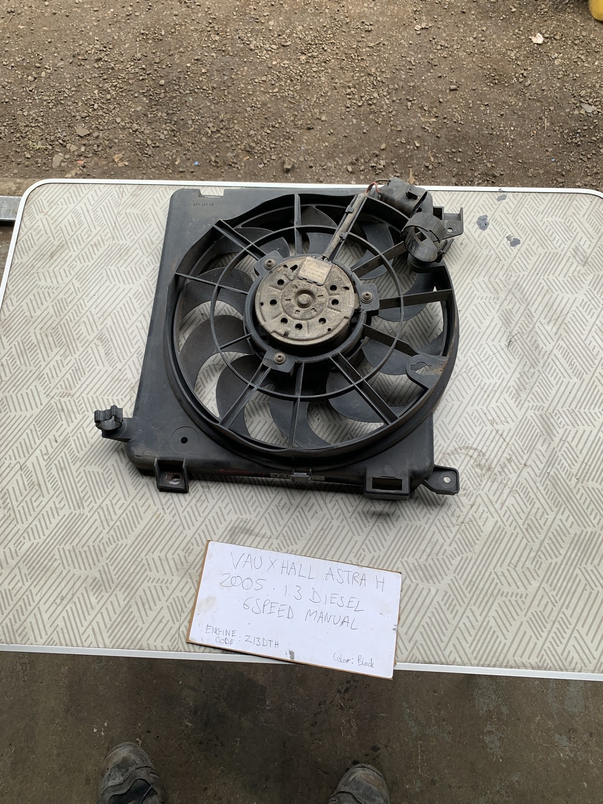 Vauxhall Astra H 2005 1.3 Diesel Cooling Fan 0130303957