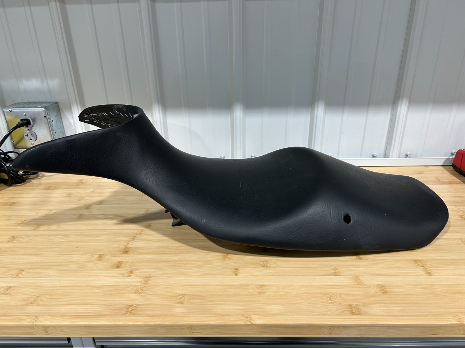 BMW R1100S Saddle, 1998-2005, Believe is low model, Removed from 1999 R1100S