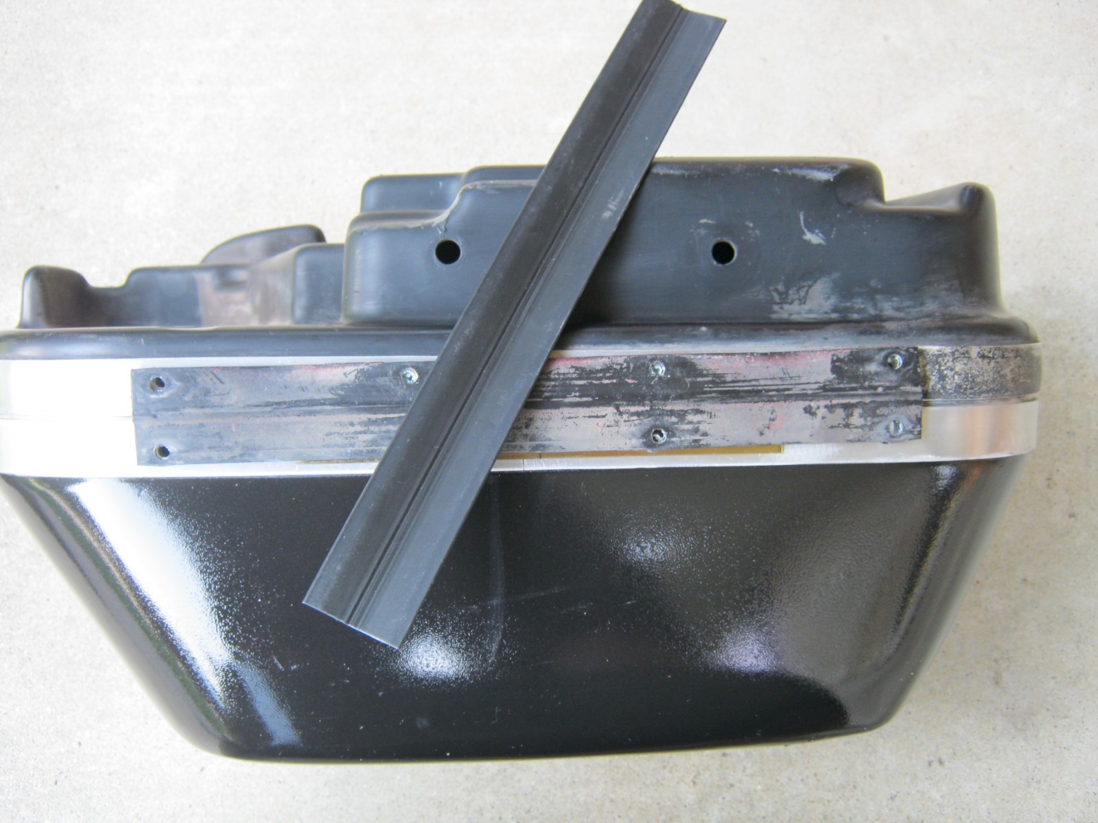 RARE FXRT FXRD Clam Shell Saddle Bag EVO FXR Harley Davidson